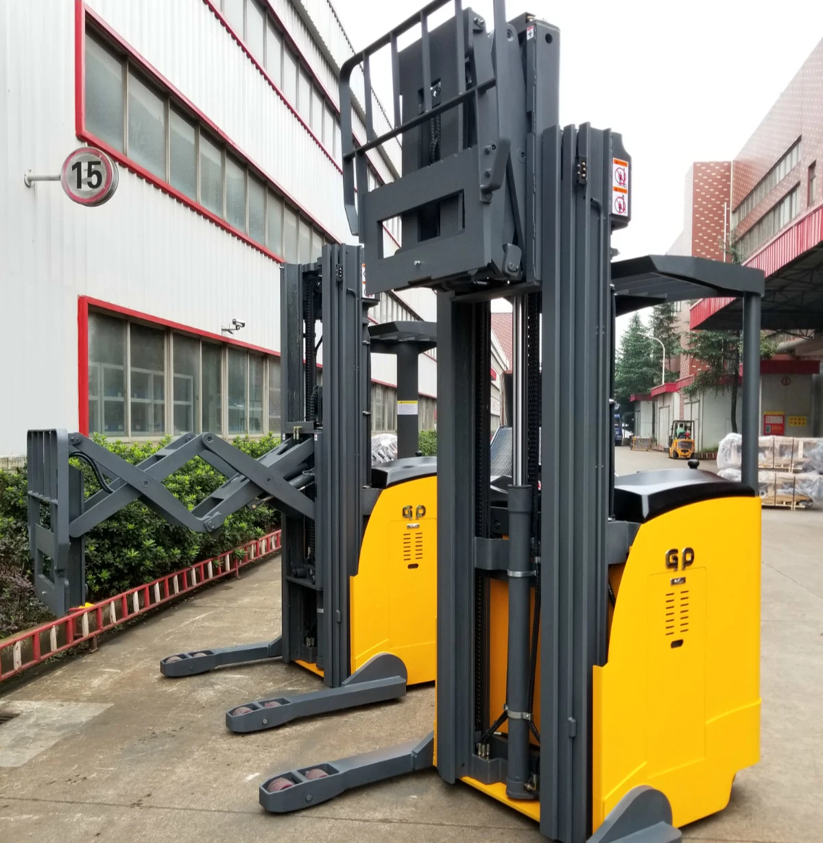 Warehouse Equipment 1 Ton Electric Stand on Reach Truck with 3m Lifting Height