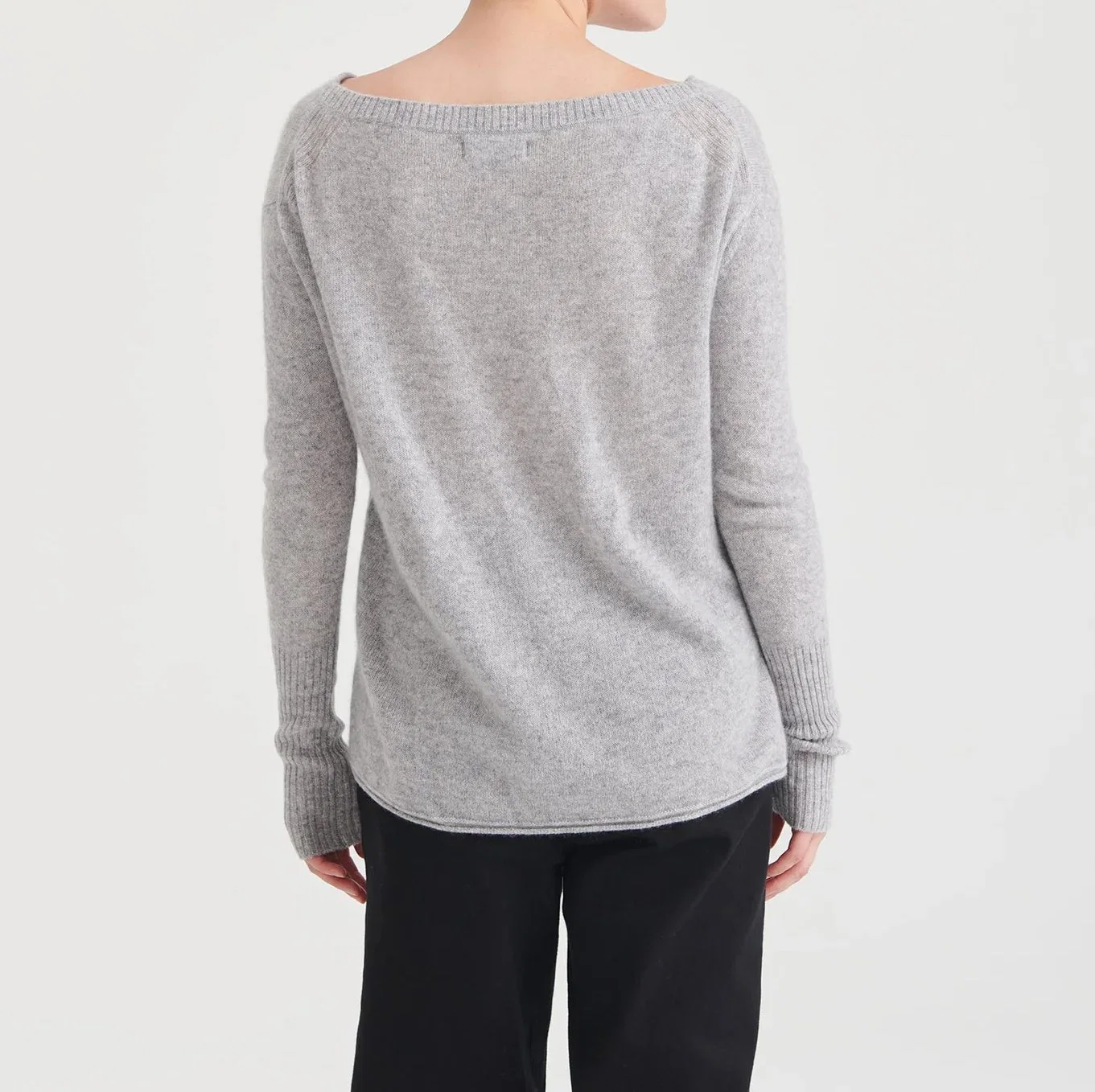 100% Cashmere Knitted Rolled Edge Boat-Neck Ladies Fashion Sweater Apparel