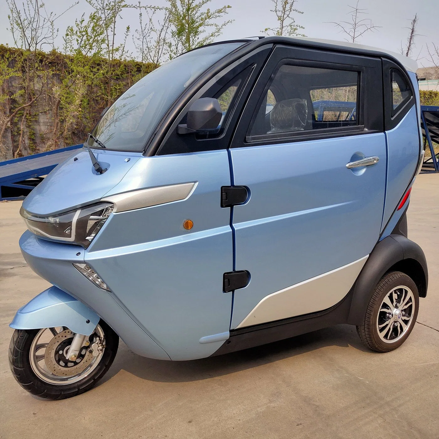 3 Ruedas Trike eléctrico pequeño scooter de adulto para la venta