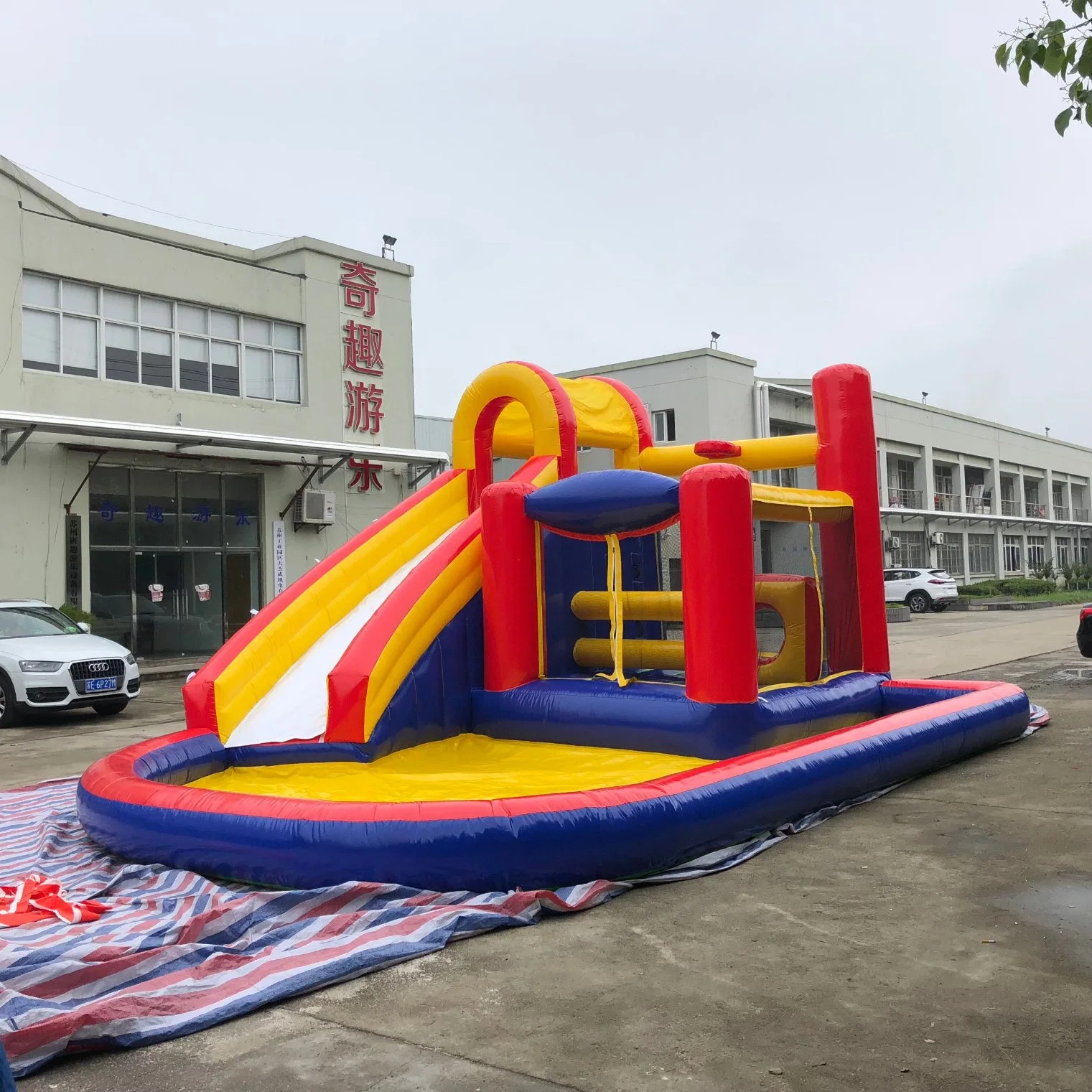 Hot Research Inflatable Bouncer Water Slide for Entertainment