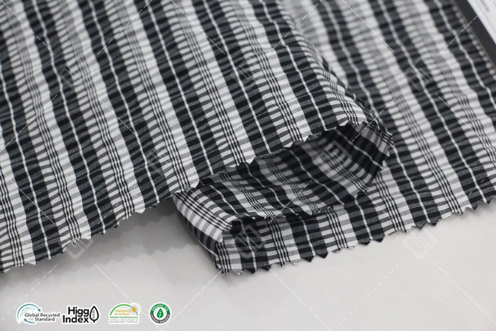 50d*40s+20d 32%Polyester 62%Cotton 6%Nylon Blending Woven Fabric for Garment