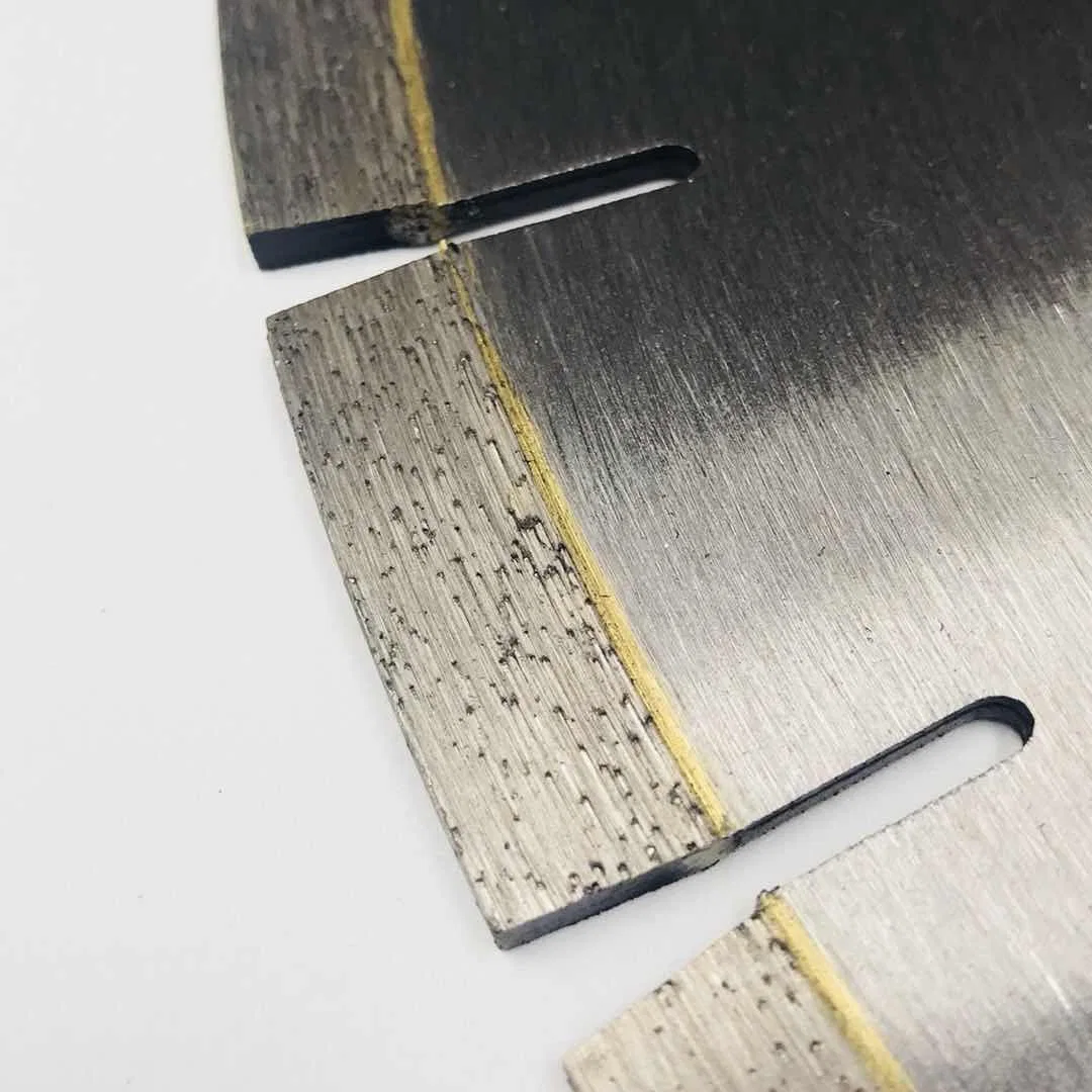 Wholesale/Supplier Made in China 350mm 14 Inch Diamond Segment Circular Cutter High Frequency Welding Silvered Saw Blades for Cutting Granite Marble Ceramic Concrete