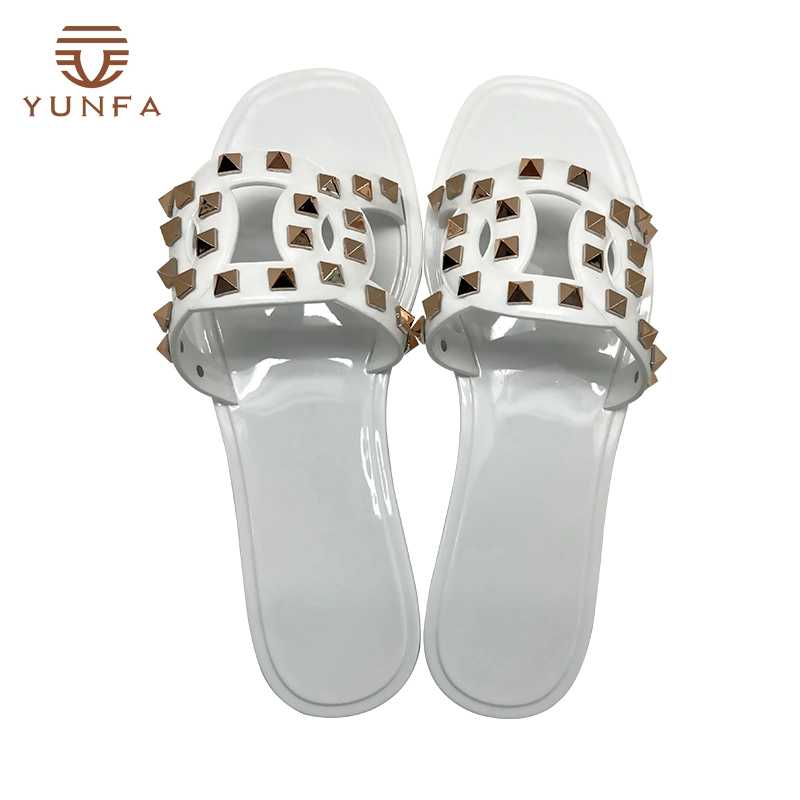 Low Price Outdoor Indoor Fashion Slippers Woman Jelly Sandals Shoes