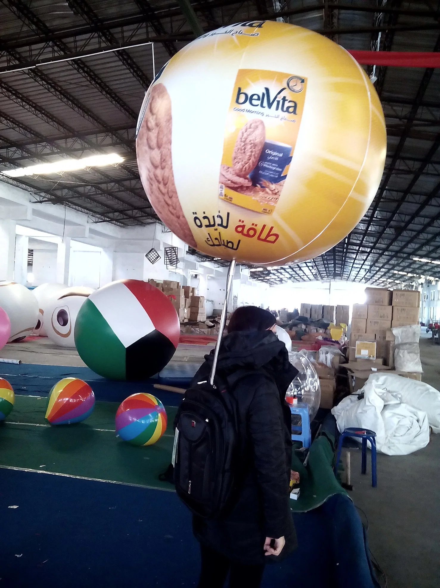 2023 Nueva publicidad hinchables Bola de mochila para caminar de aire