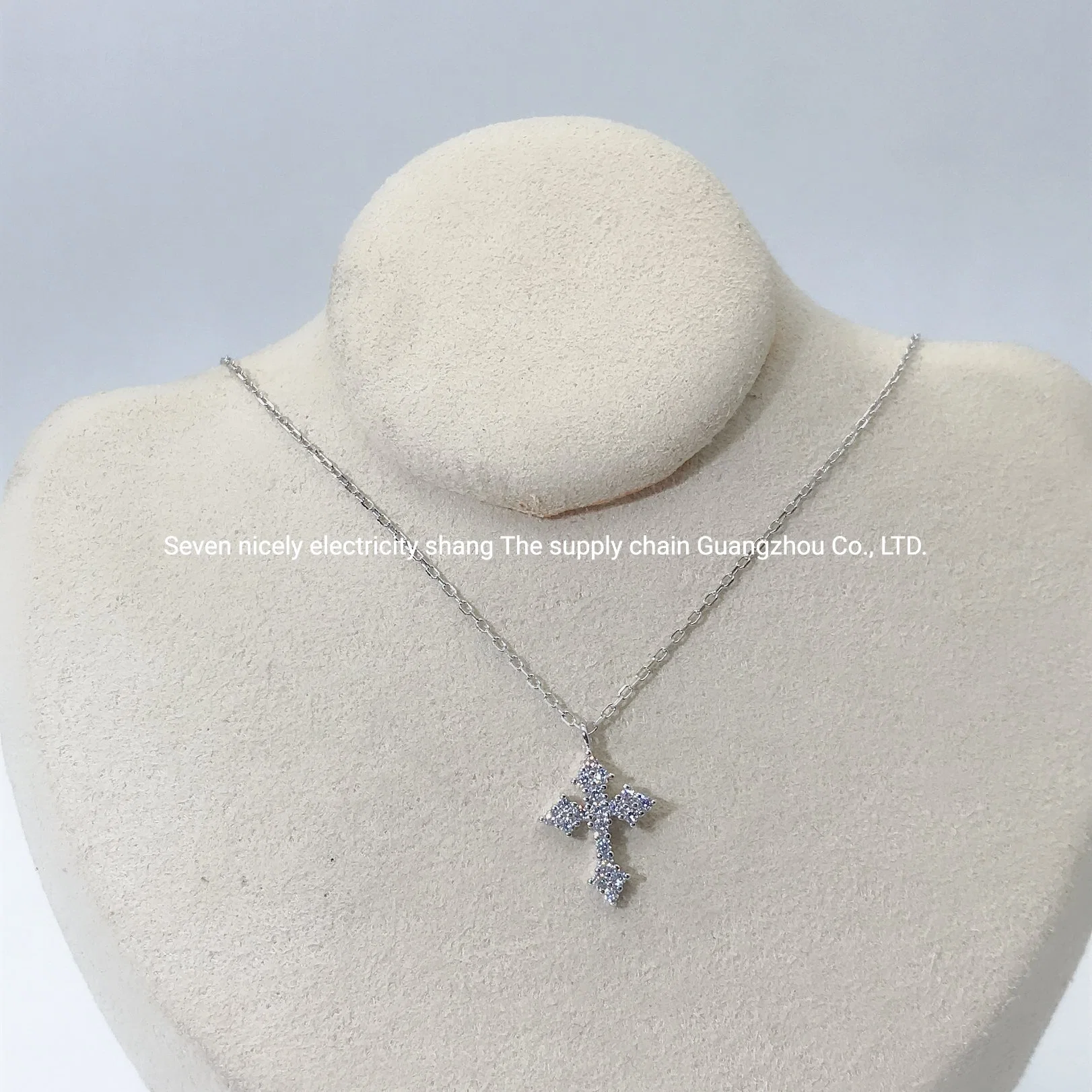 Collier en croix prix d'usine 925 en argent de haute qualité Guangzhou Bijoux