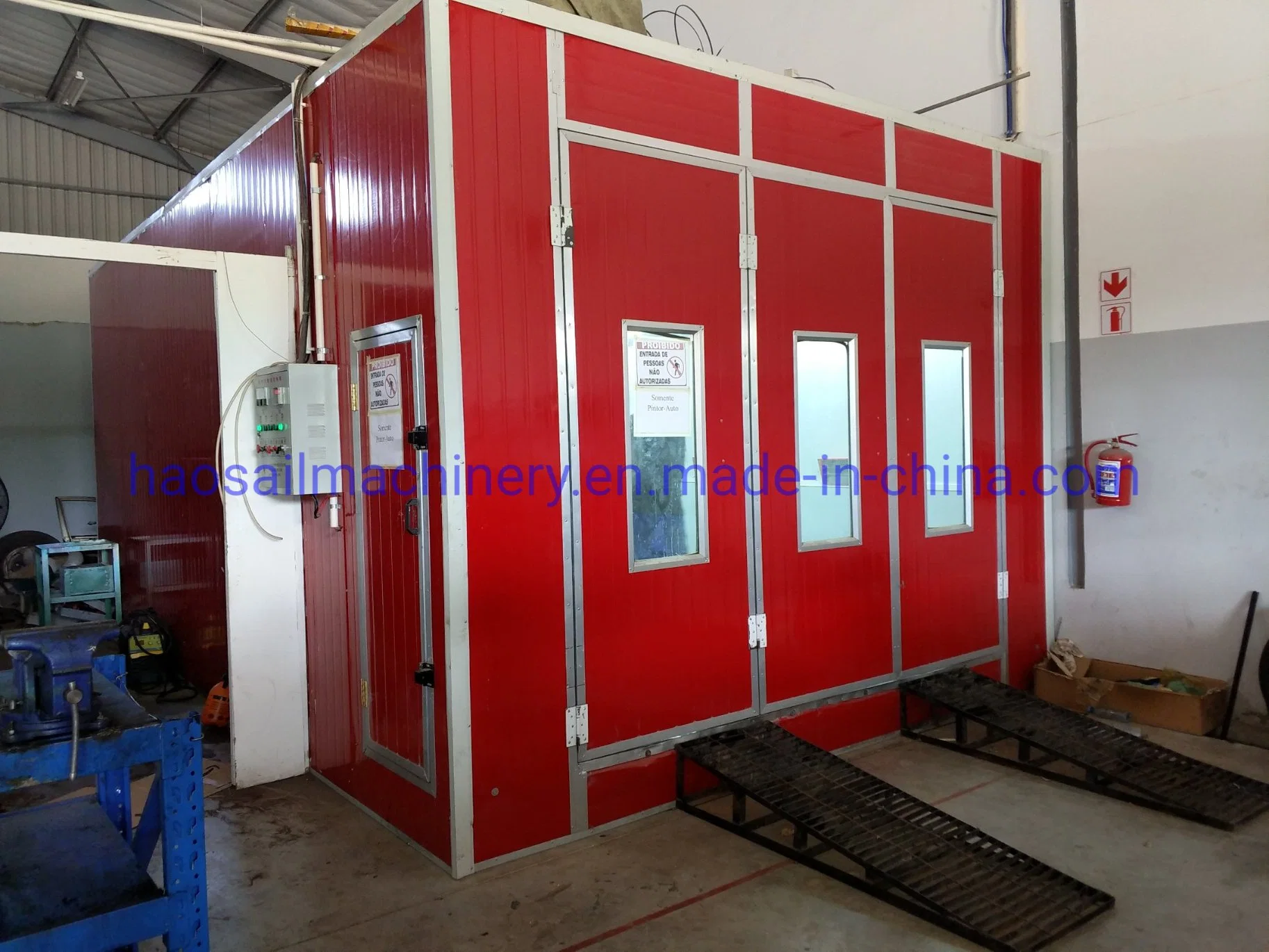 Electrical Heating Paint Booth Car Paint Baking Machine/Equipment