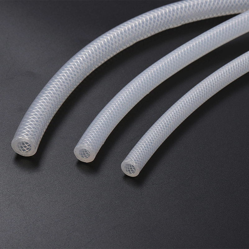 Excellent qualité résistant à la chaleur Tuyauterie en silicone renforcée par une tresse de fibres industrielles.