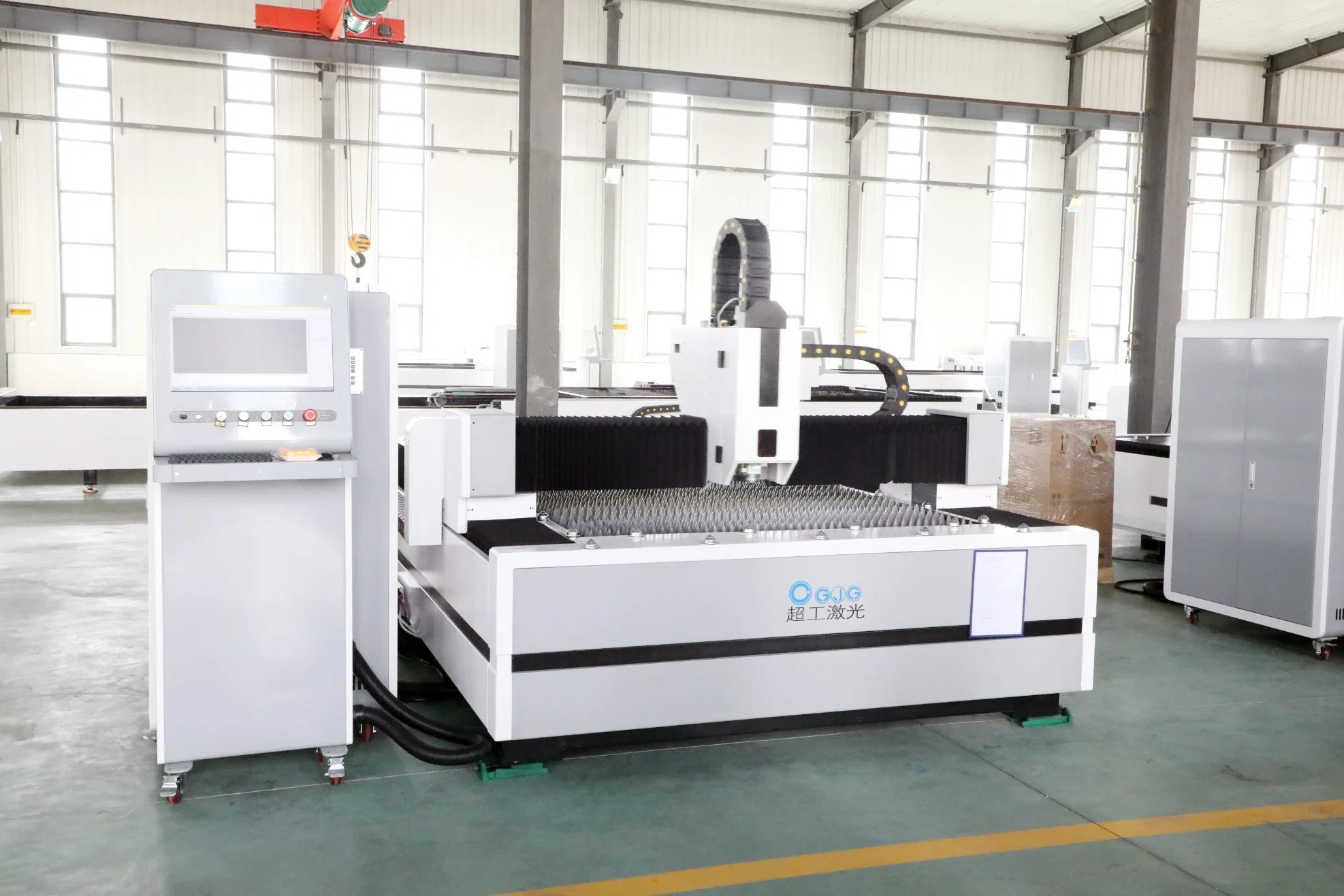 Metal Fiber Laser Cutting Engraving Cutter with 1kw 2kw 2000W 3000W 6000W