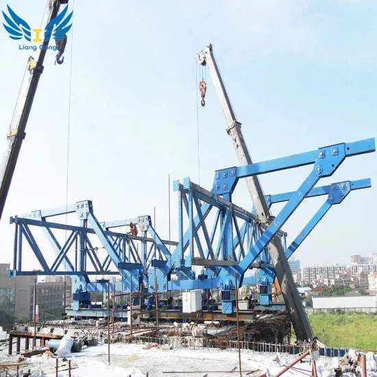 China Lianggong Building Equipment Steel formwork System cantilever forming Traveller Para construção de pontes semelhante a Doka