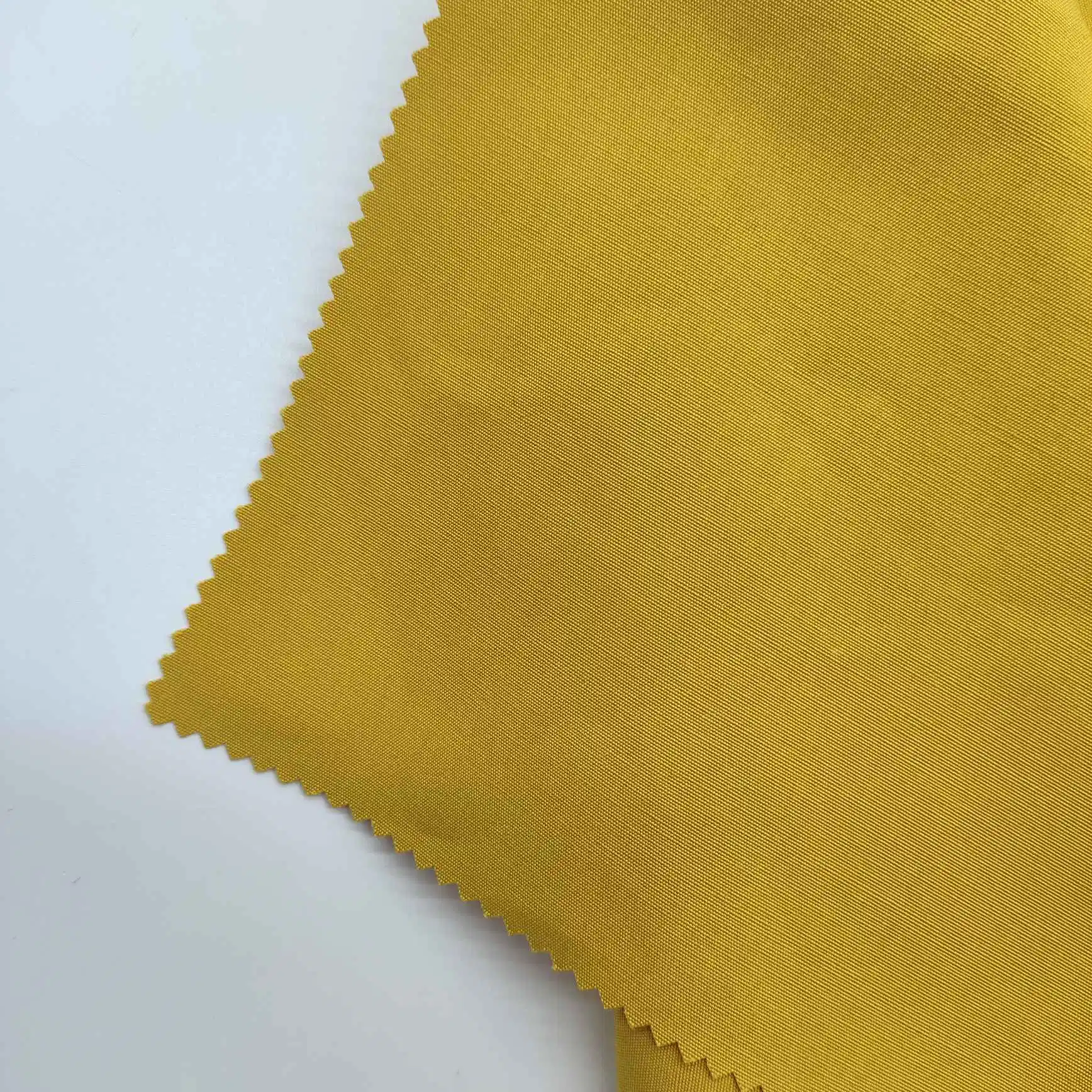 El tejido de alta Perfpormance 100% poliéster 150d el hilo con W/R para bolsas de tela