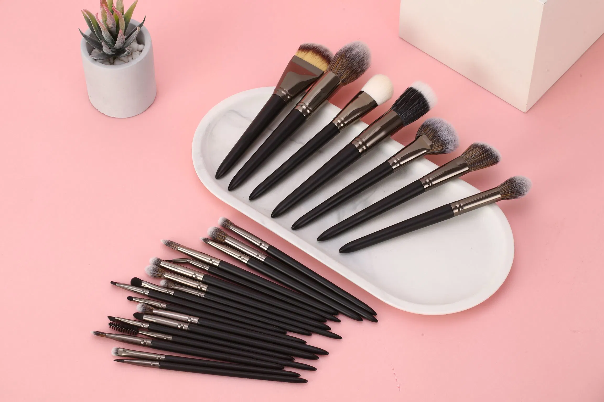 Maquillaje profesional Brush set mango de madera sintético Premium mezcla de la Fundación Kabuki colorete corrector líquido Crema en Polvo de la cara de los ojos Pincel cosméticos