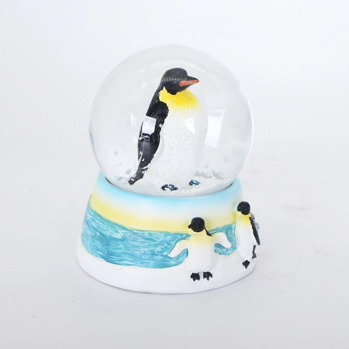 El agua de resina artesanal Mundo, la fábrica OEM Mayorista/Proveedor de artículos de regalo de comunión, gracioso Pingüino Snow Globe para empresa de oficina