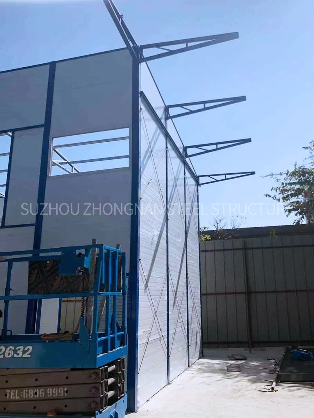 Low Price Multipurpose Prefabricated K-Type Steel Structure Container House Building for Office/Dormitory/Warehouse