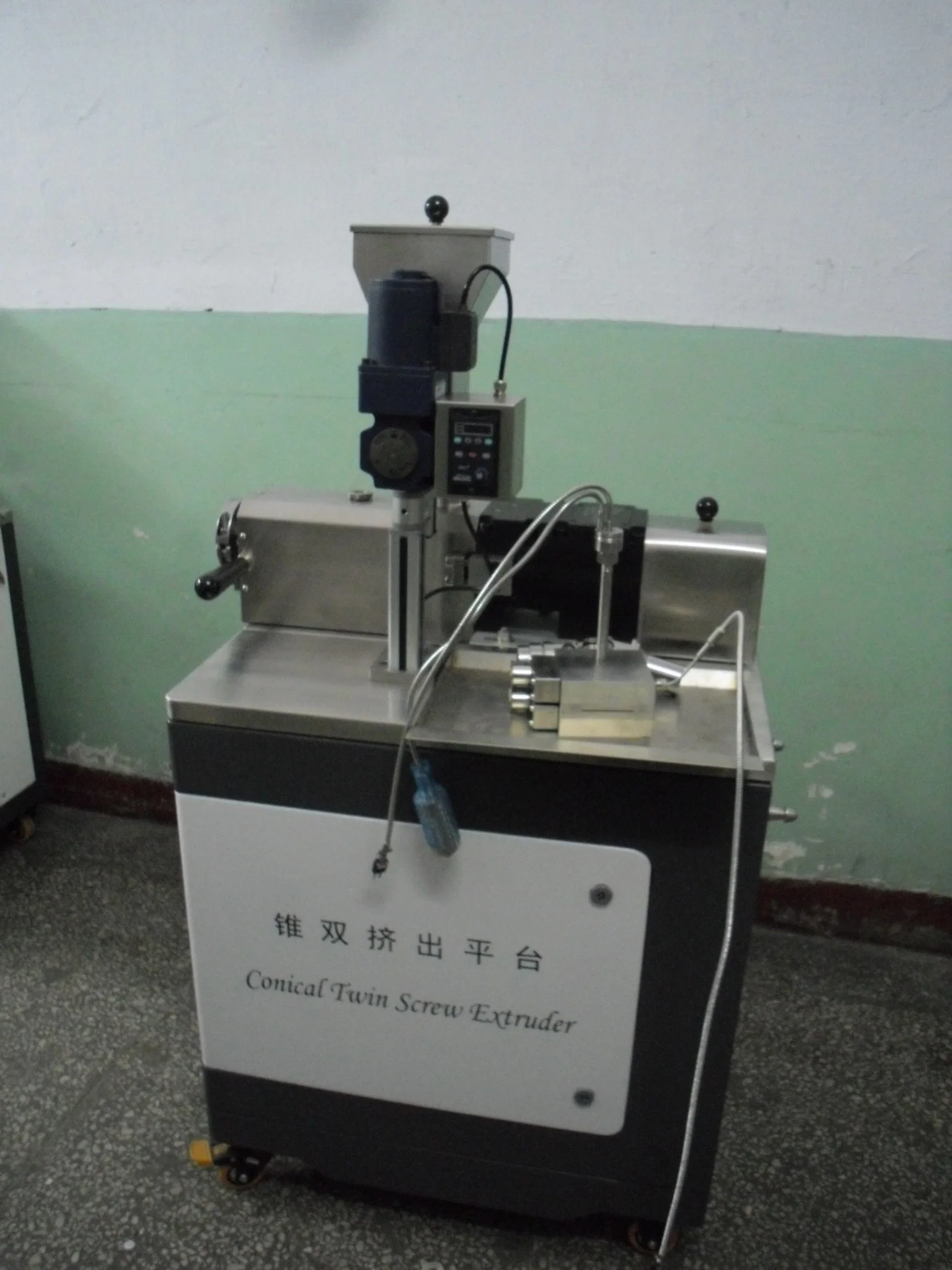 Laboratory Electric Heating PVC/PE Sheet/Pipe Conical Twin Screw Extruder