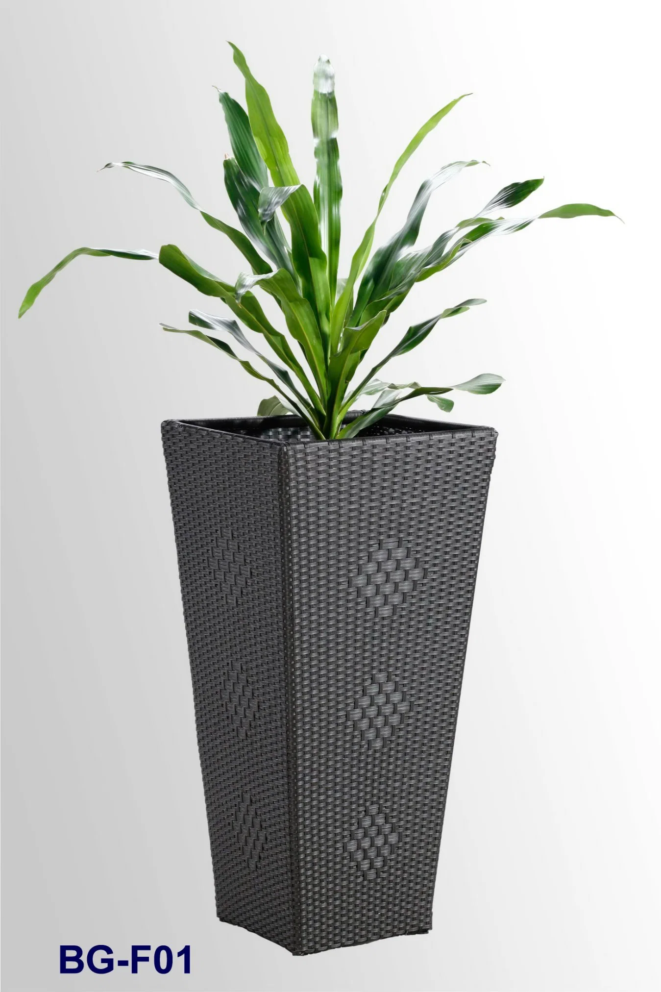 Foshan Factory Garden Planter in Different Size Rattan Flower Pot