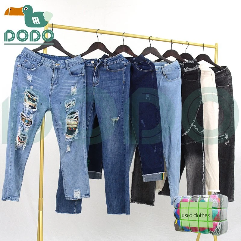 Preço de atacado de calças jeans boca de sino Pacotes de roupas de segunda mão Calças jeans de cintura alta Roupas usadas em pacotes