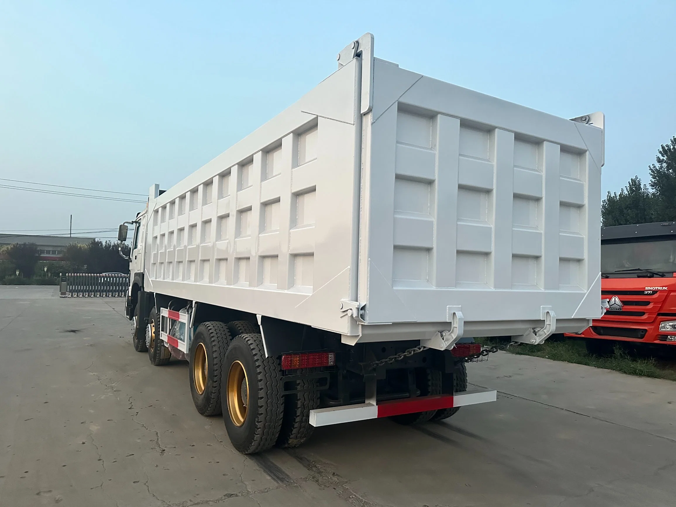 China meistverkaufte HOWO 8X4 gebrauchte Baudump Truck