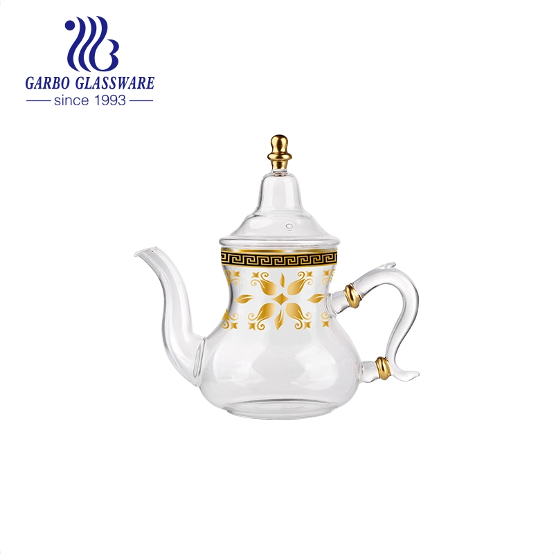 Juego de té y té de vidrio estilo árabe de Oriente Medio con Gold Decal Printing OEM Glass Drinkware Set vidrio de borosilicato hecho a mano Juego de té y tazas