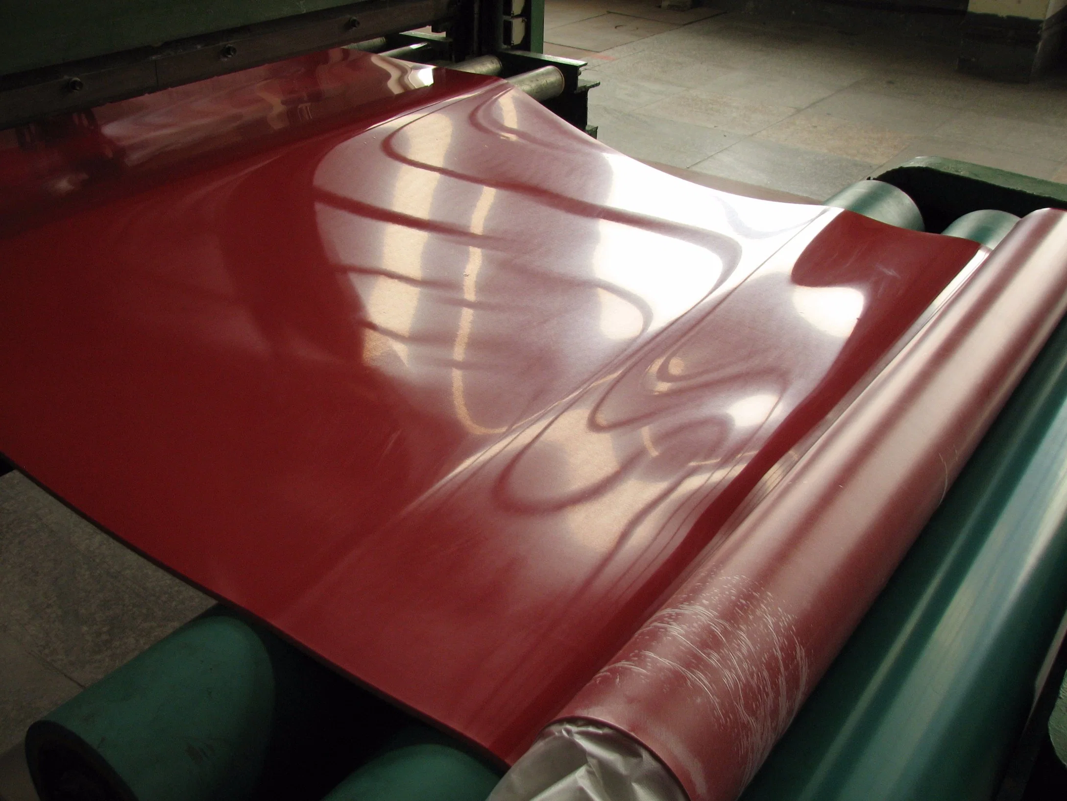 Cured Pure Natural Rubber Sheet, Gum Rubber Sheet, PARA Rubber Sheet, Latex Sheet with Pin Red Color (3A5001)