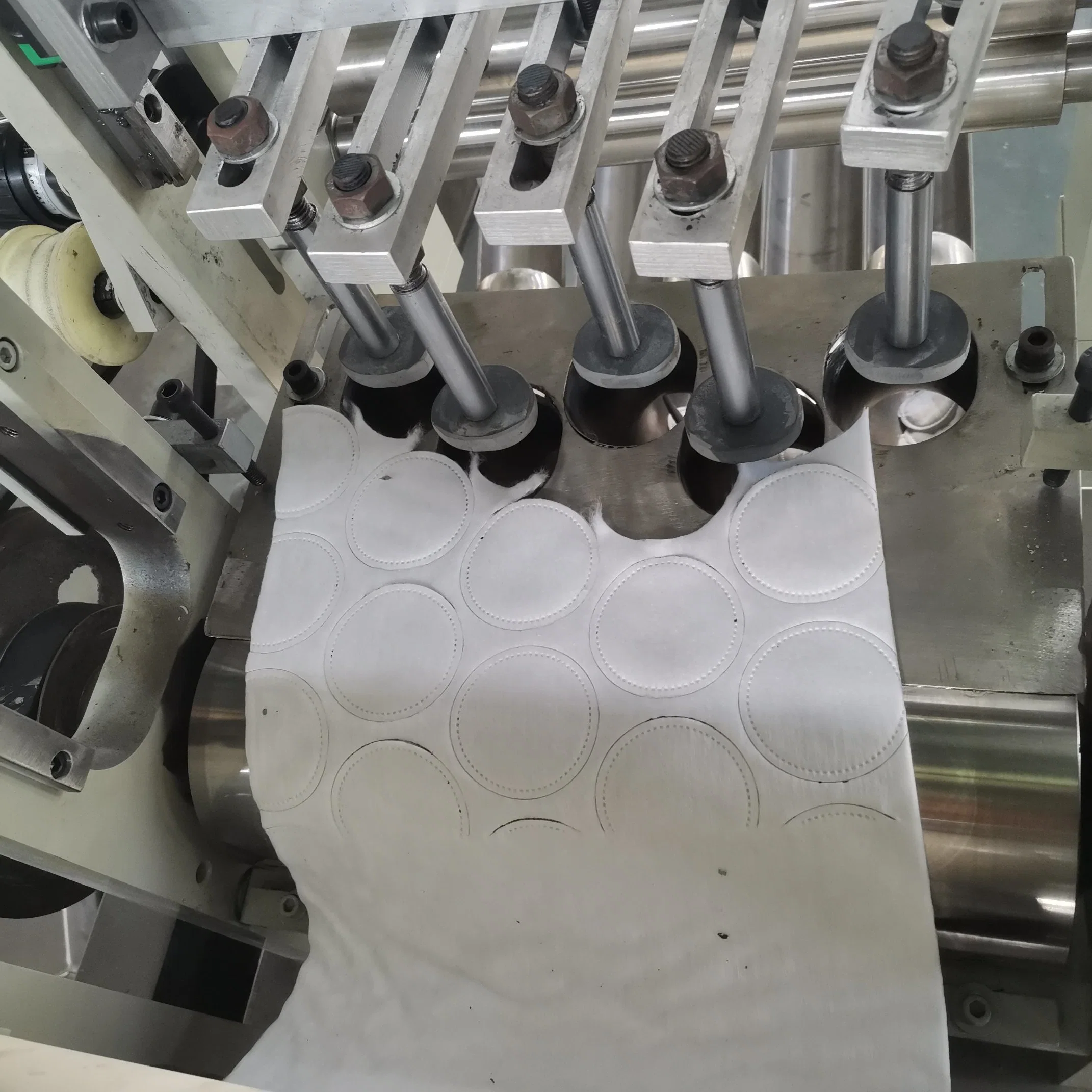 2022 Hot Selling Automatic Cotton Swab Pad Making Machine Cotton Sheet Packaging Machine