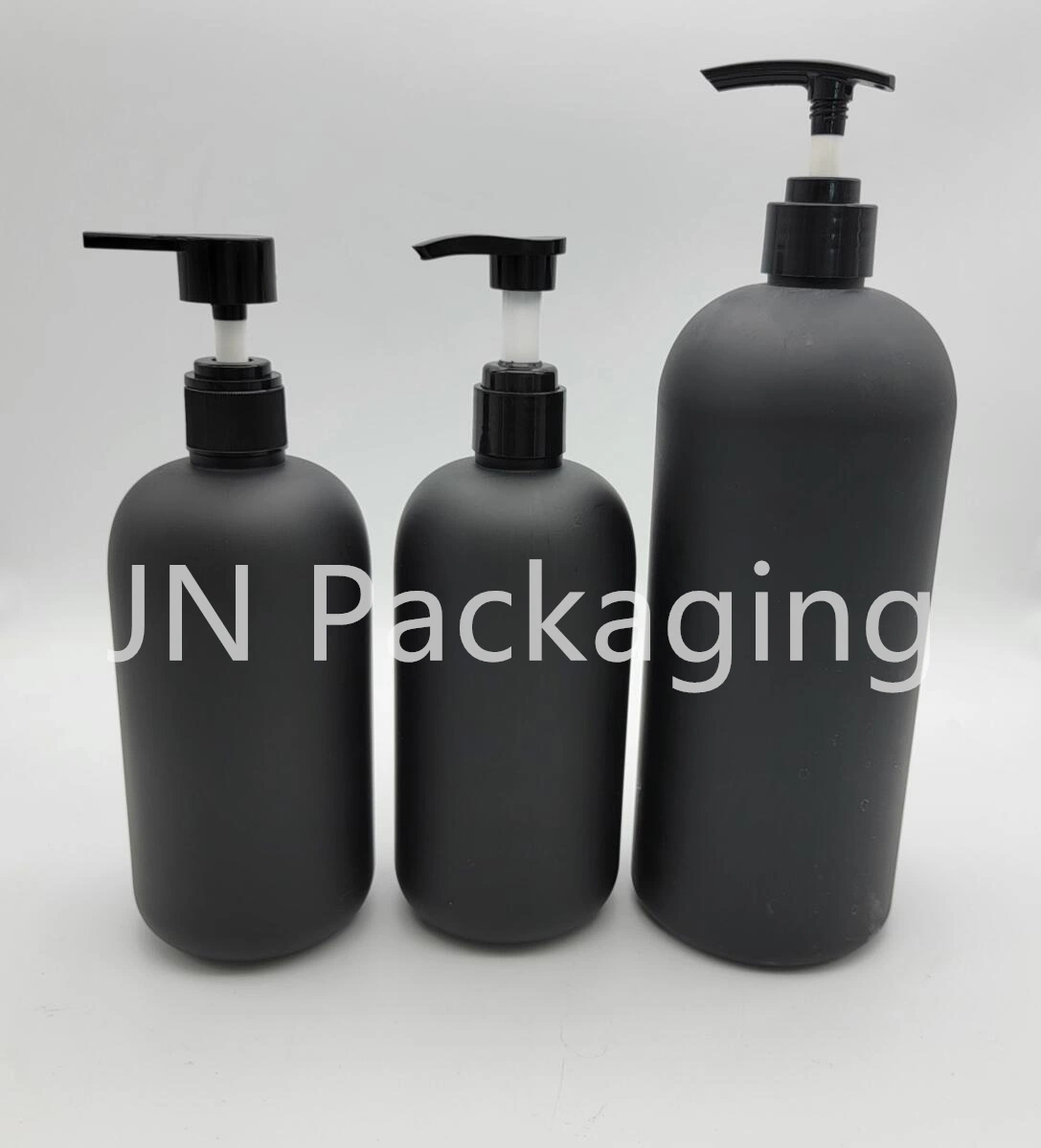 8oz 16oz 32oz Black Pump Spray Bottle 100% PCR Cosmetics Packaging Container Matte Black Boston Bottle