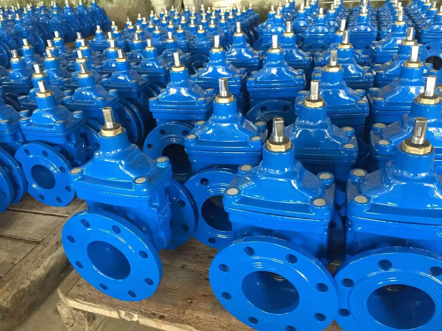 DIN3352 Pn10 F4 Metal-Seal Flanged End Gate Valve