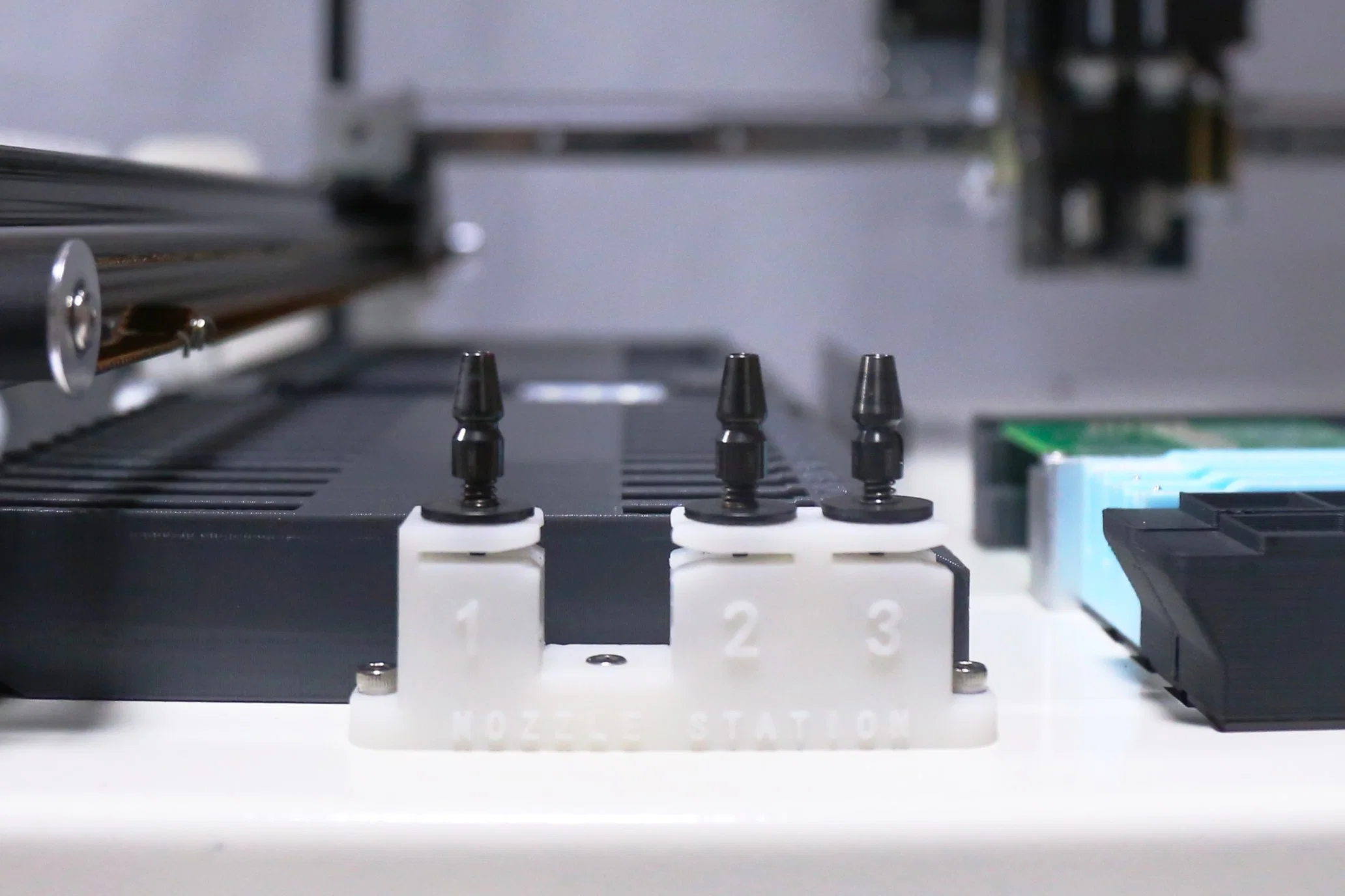 Small Accurate Pick and Place Machine Chip Mounter for Prototype