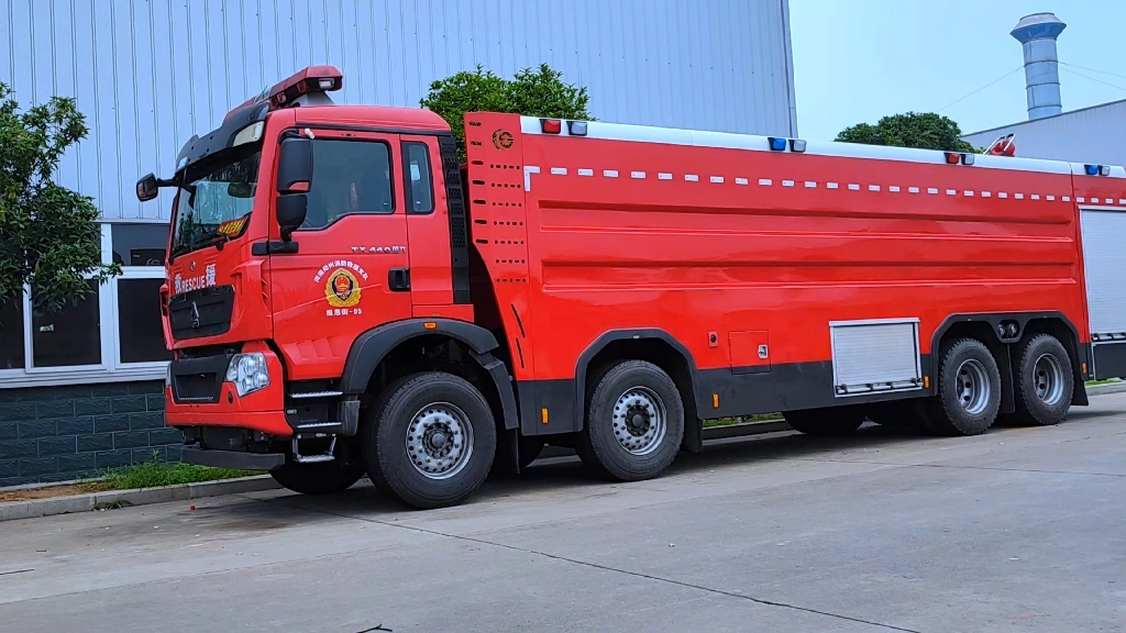 Mercedes-Benz Heavy Duty 25000L Water and Foam Tank Fire Truck HOWO Fire Fighting Truck