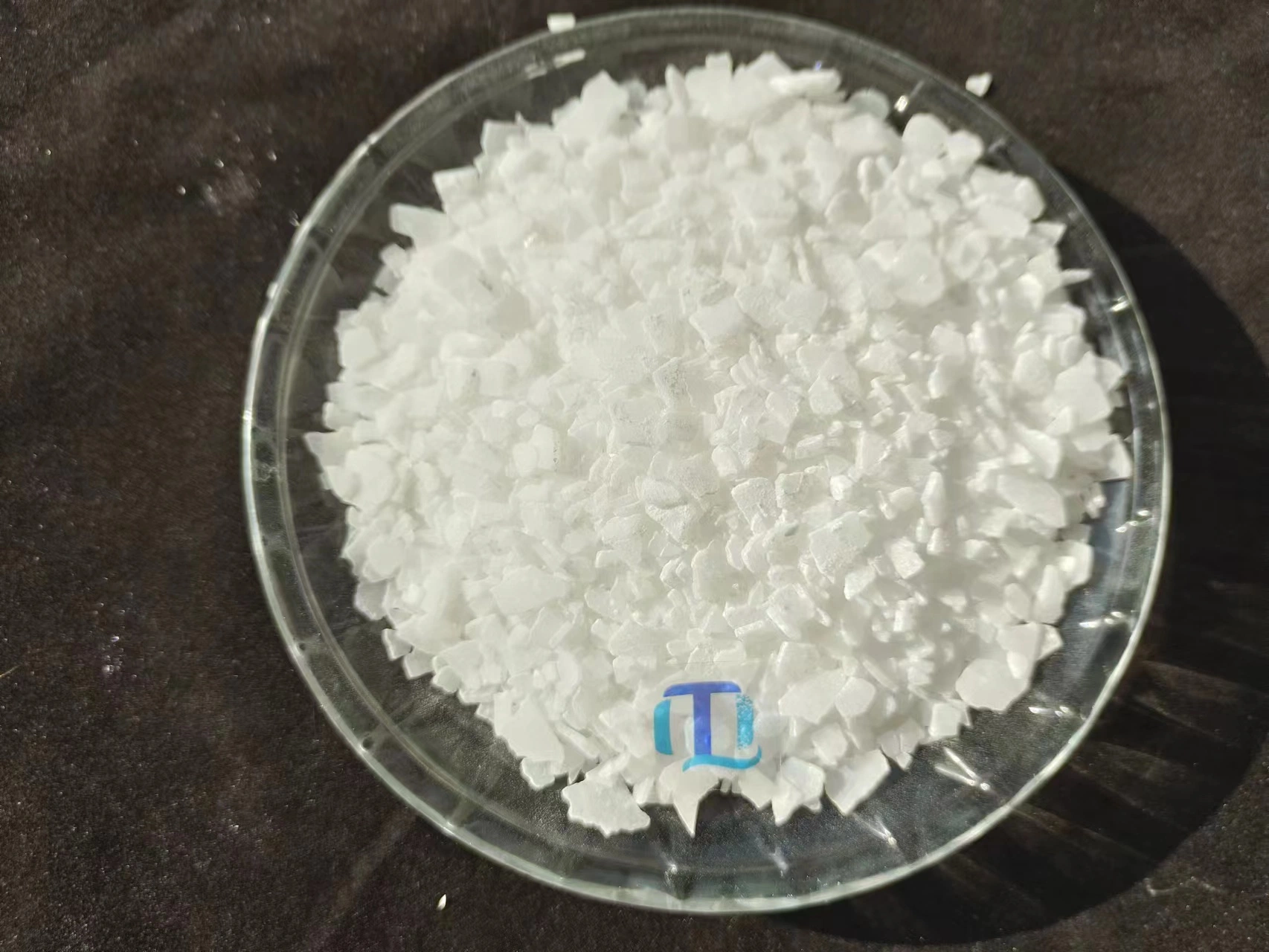 High Purity Magnesium Chloride Hexahydrate Flakes Industrial Grade Magnesium Inorganic Salt Chemical Supplier