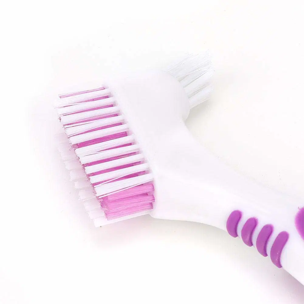 Brosse de nettoyage par voie orale de prothèse dentaire avec beaucoup de couleurs