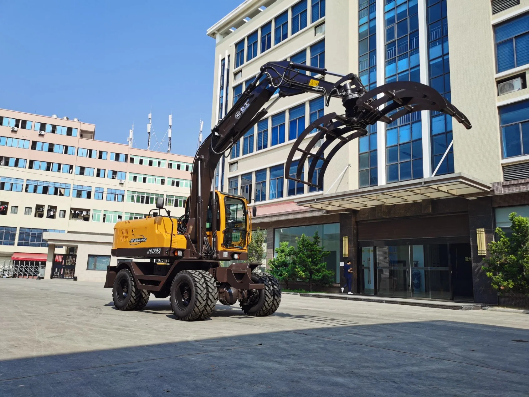 Jg120s 10ton Wheel Excavator with Cotton Clip Grapple Loader