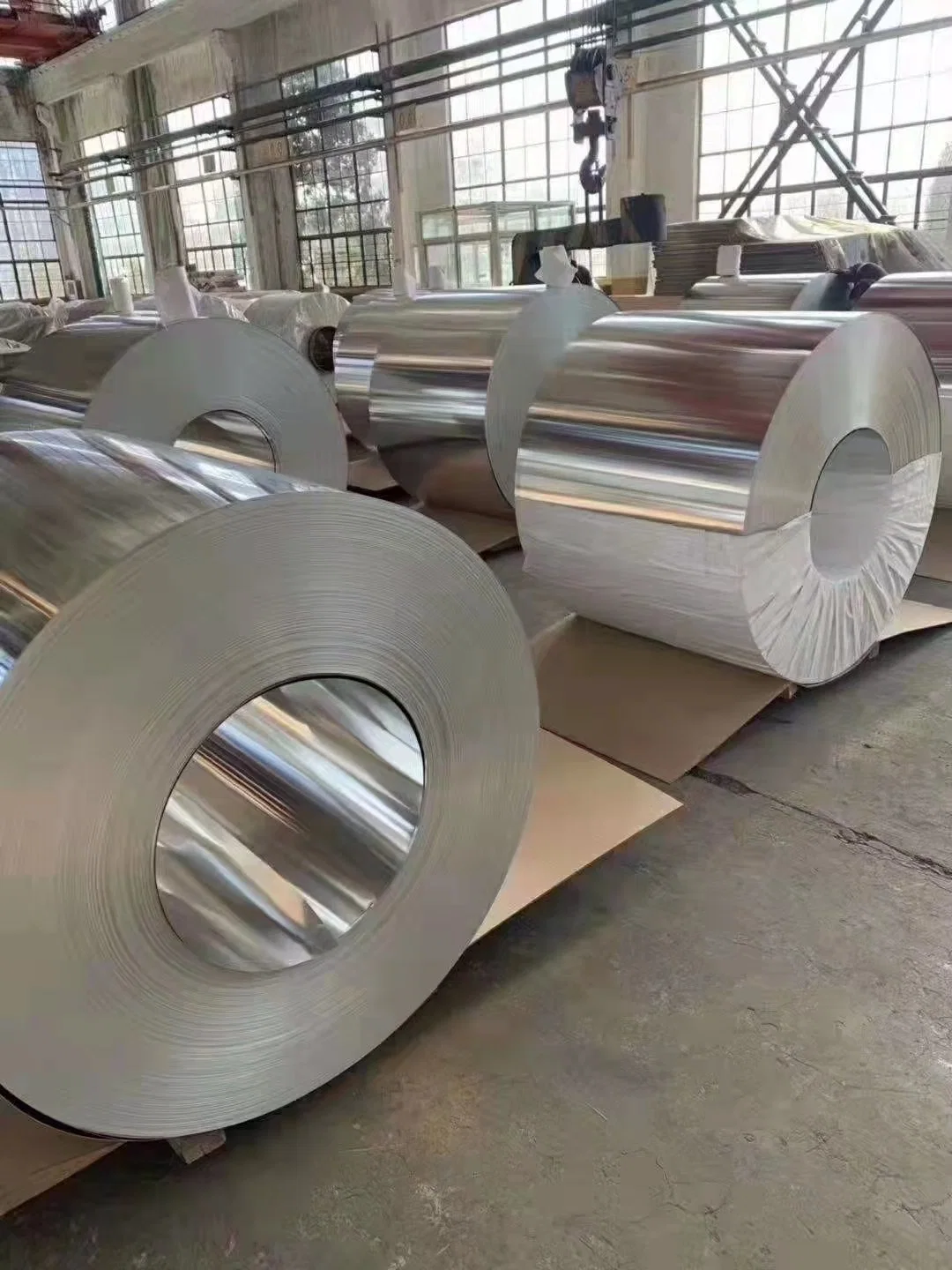 ASTM JIS Standard H12 Temper 5005 5050 5052 5056 5083 5154 5182 5A05 5652 Embossed/Mirror/Brushed/Perforated/Ba Surface Aluminum Coil for Billboard