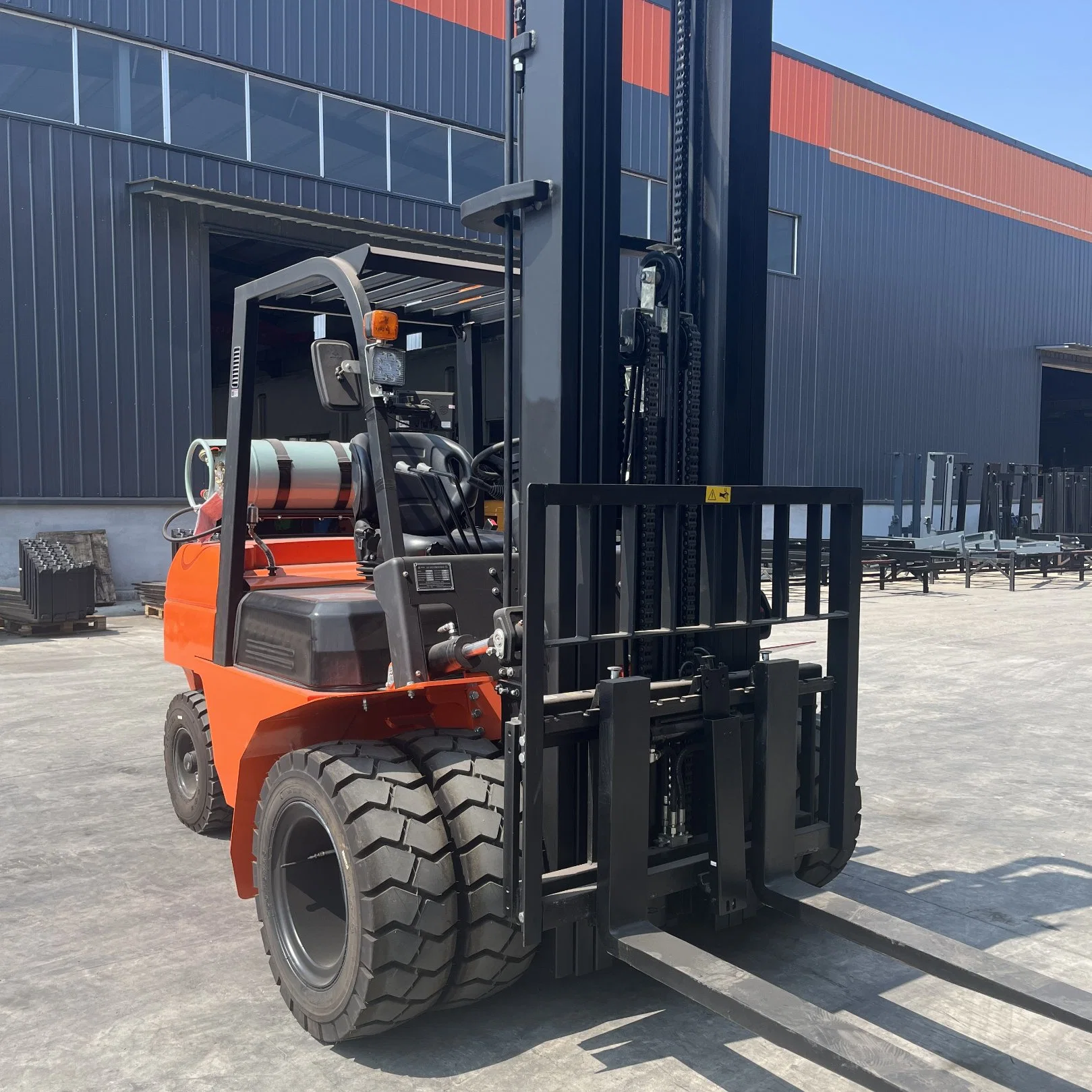 4.0 Tonne Chariot élévateur à forte puissance avec le meilleur fabricant de machines de construction en Chine.