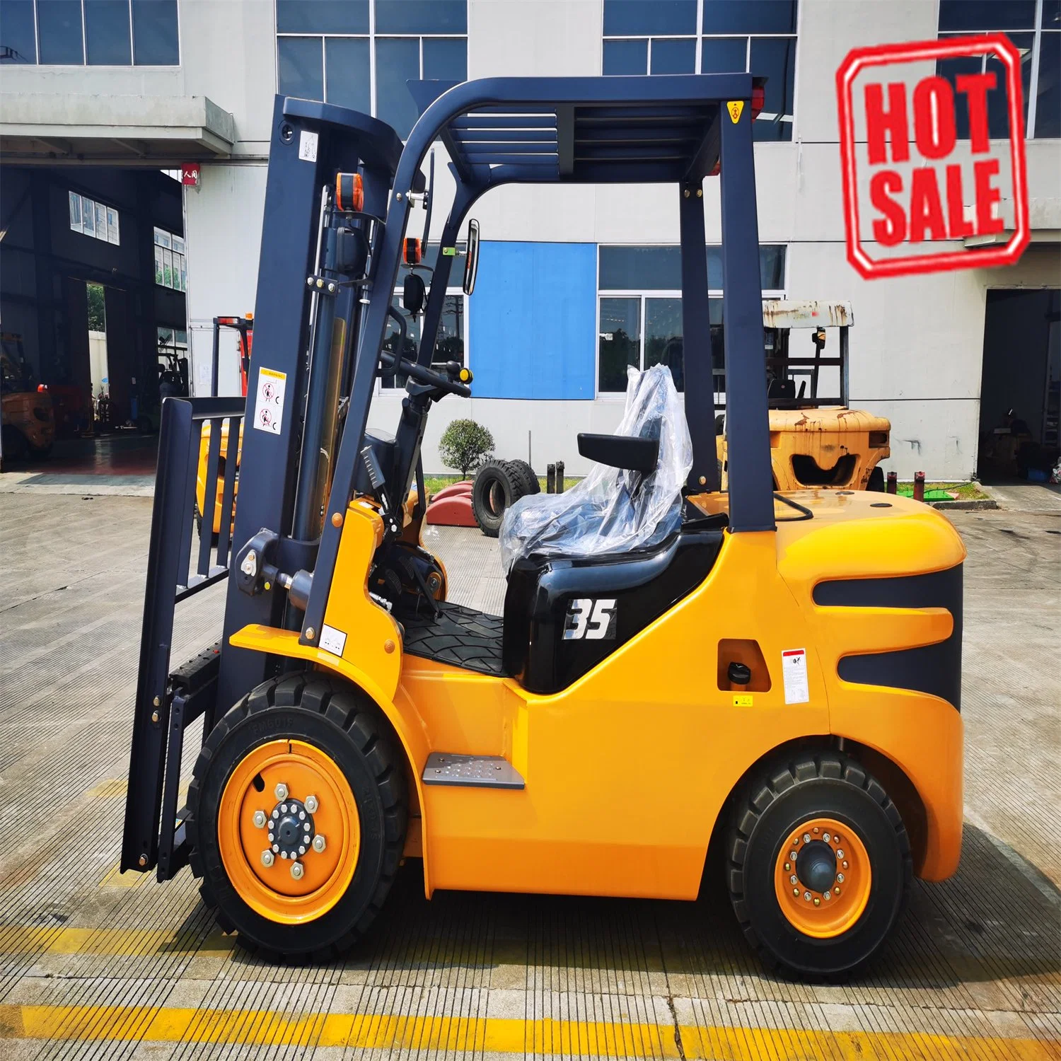 1-3 Ton Small Four Wheel Diesel /Electric Powered Forklift Truck Counterbalanced Distribution Forklift