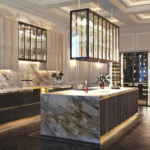 Moderner Luxus-Küchenschrank aus Massivholz mit Marmor Arbeitsplatte