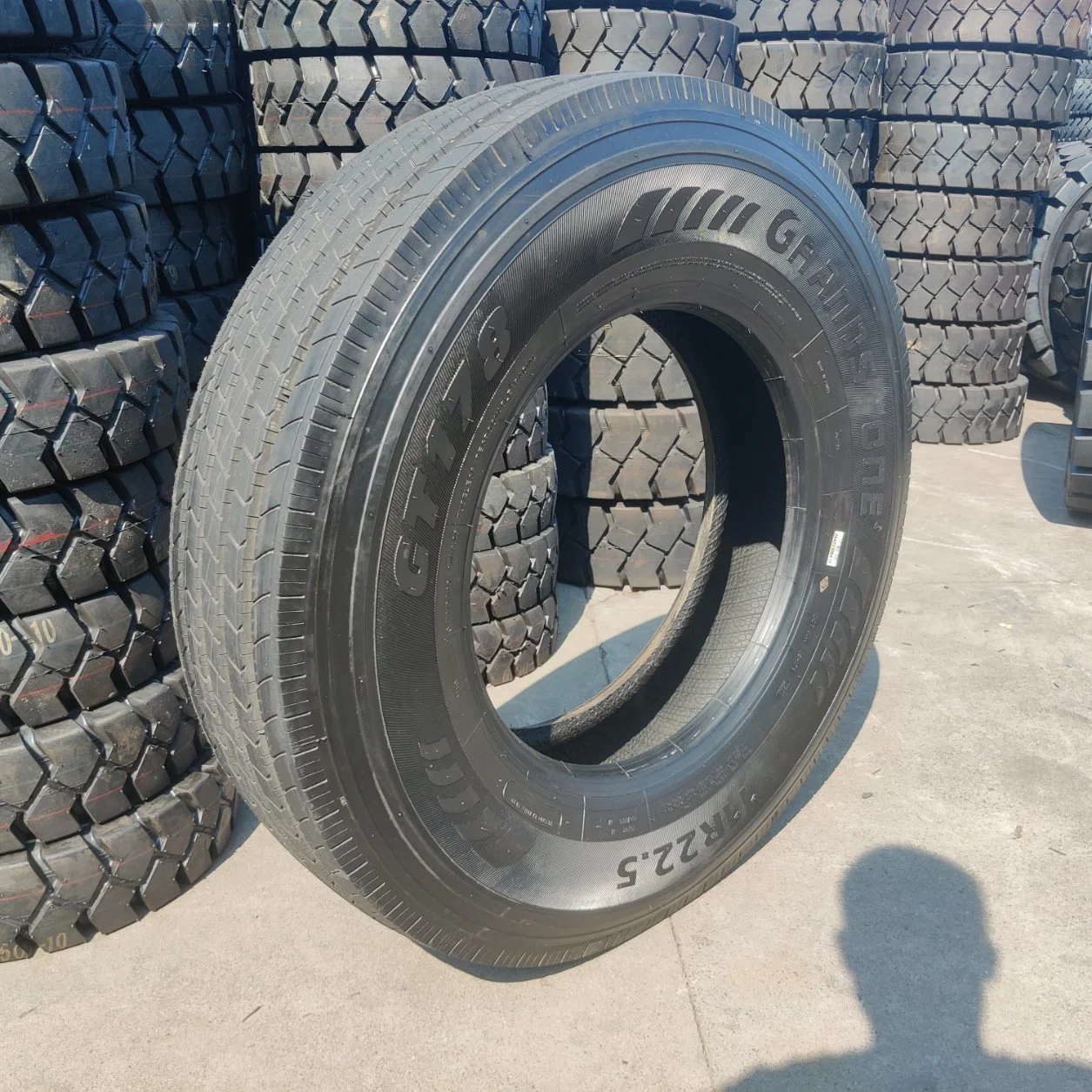 12.00r20 Radial Tubeless Tyres TBR Bus Truck Tyres