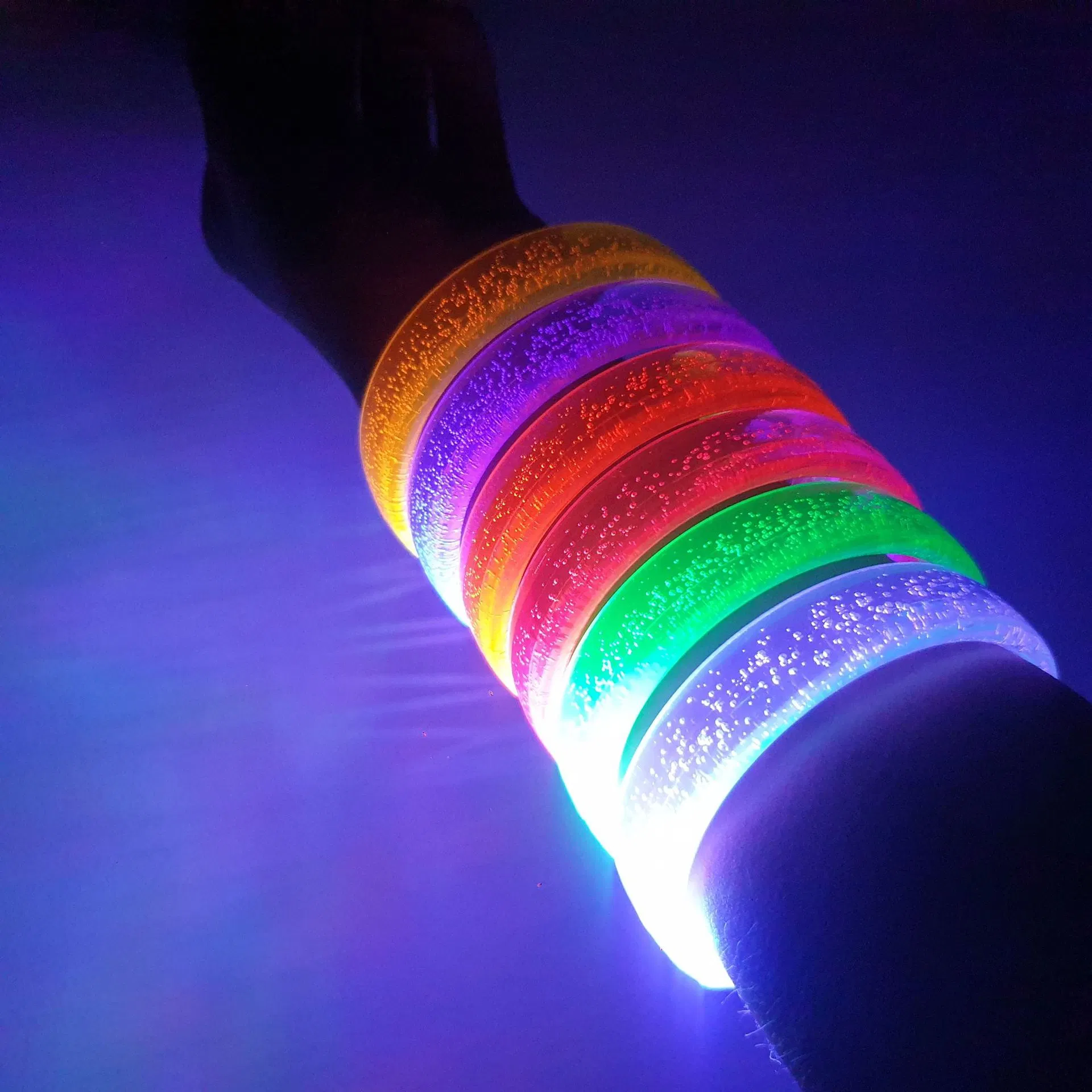 Hot Fashion Acrylic Gifts Colorful Glow in The Dark Bracelets Luminous Plastic LED Bracelet