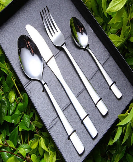 Plata de acero inoxidable para cocina y vajilla del hogar, juego de cubiertos de acero inoxidable de 4 piezas que incluye tenedor, cucharas, cuchillo, cubertería Esg11897.