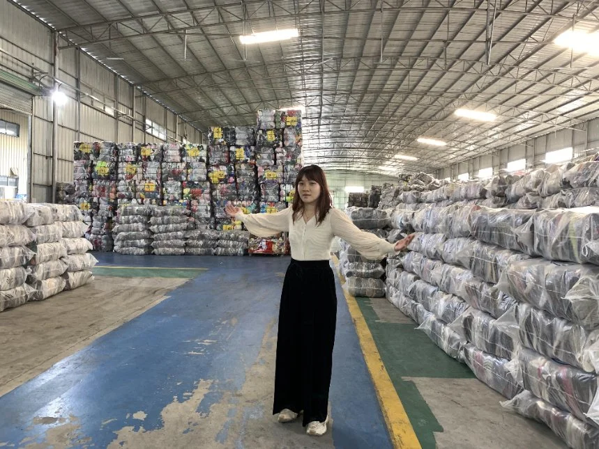 Wholesale/Supplier Second-Hand Clothes Women Men Pants Winter Used Clothing in Bales Used Clothing Distributors Used Clothes in Bales Korean Clothing Bale Used Clothes