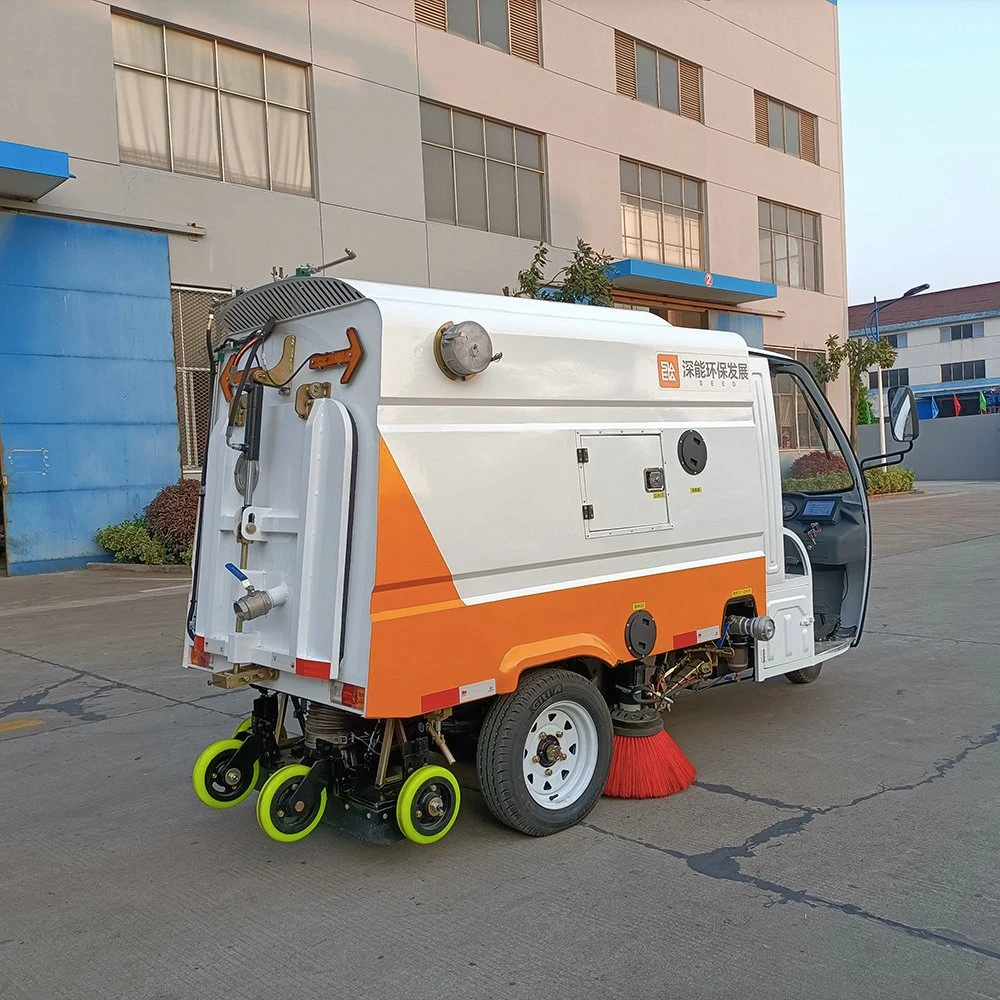 China Directional Vacuum Trike Sweep Truck of Load Capacity 600kg 18000 M2/H