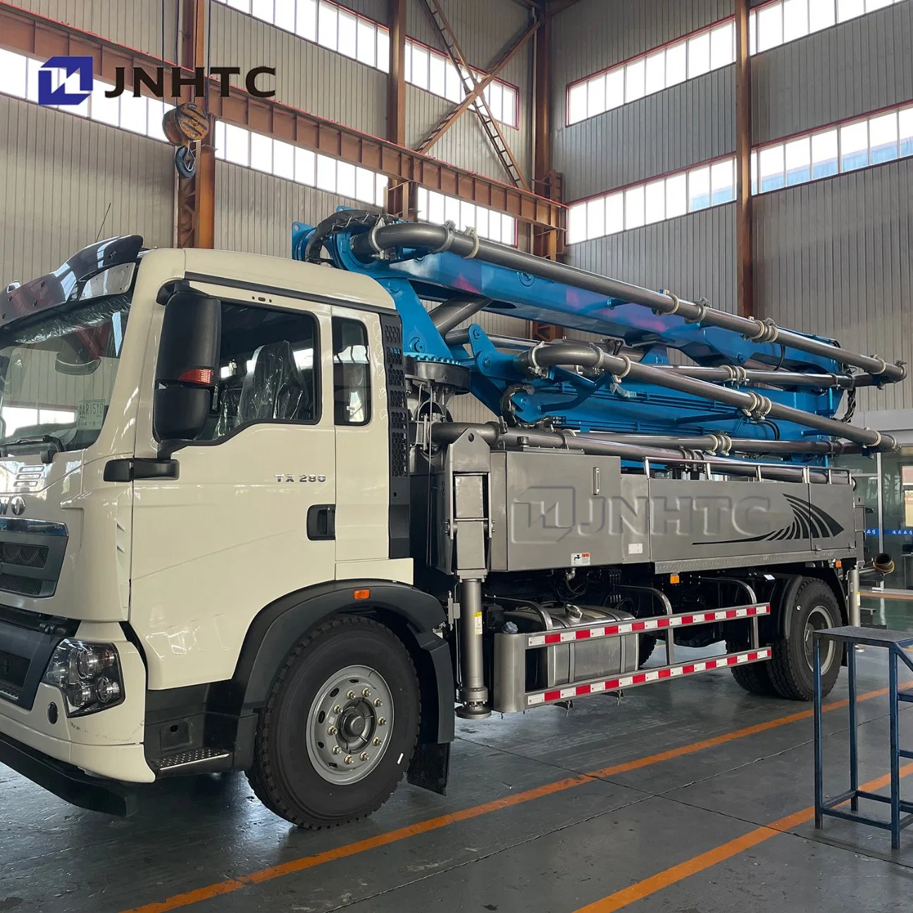 China Concrete Pumps Truck Factory 56m Concrete Pump Car for Sale