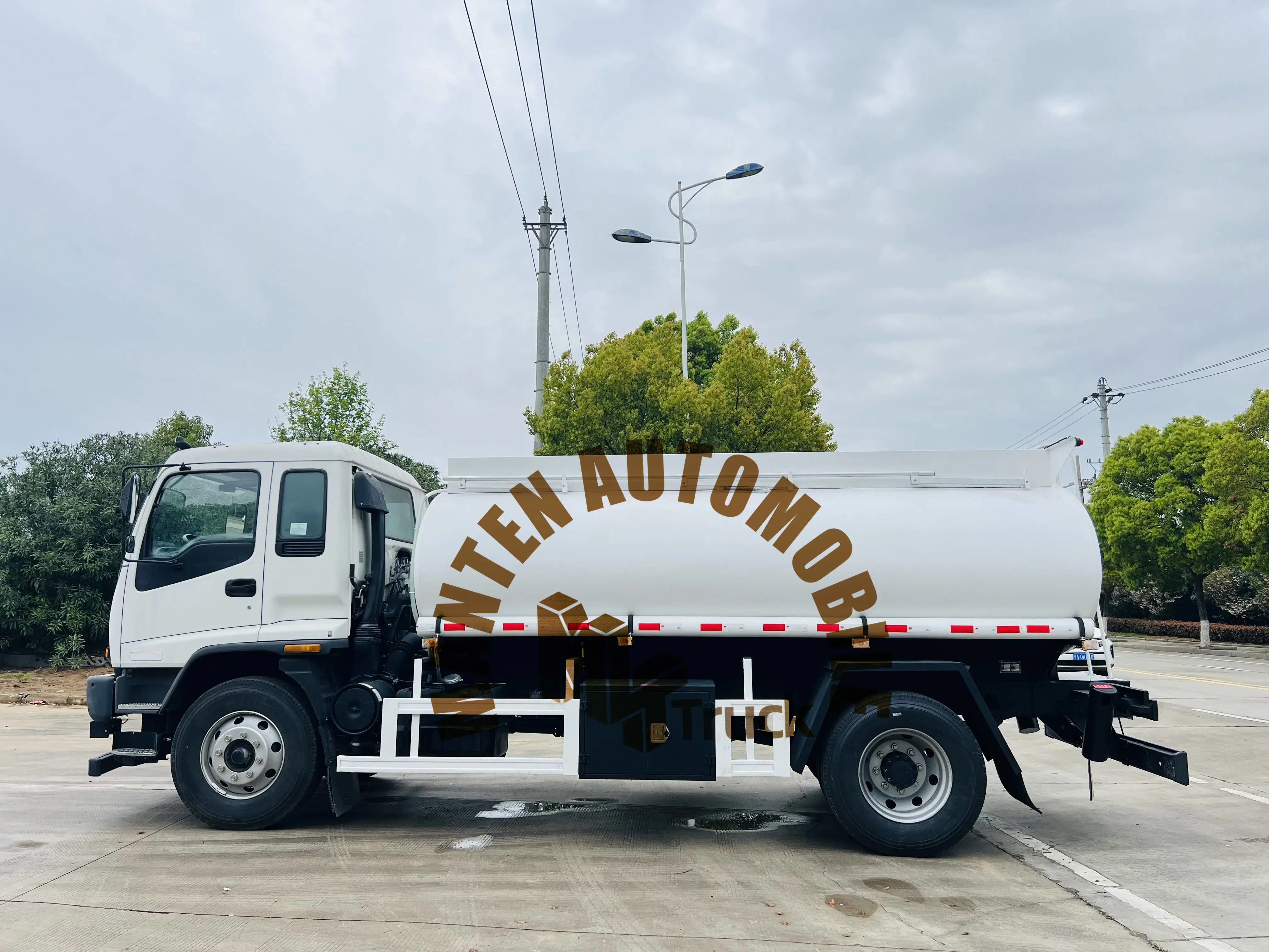 Isuzu Fvr Fuel Truck with Filling Machine 10cbm/12cbm Mobile Diesel Fuel Dispenser Truck