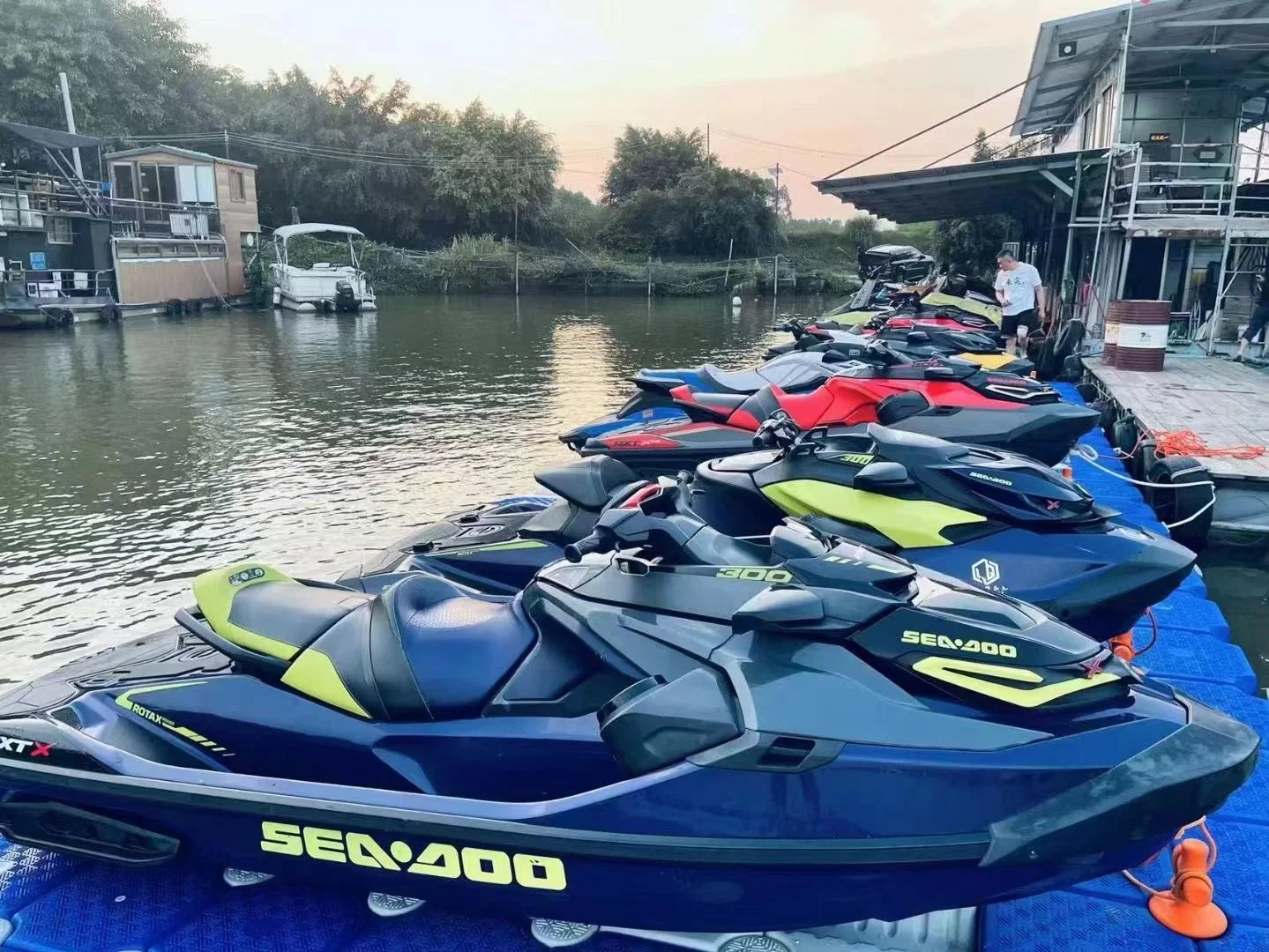 Jet Ski Dock with Roller Cube Ramp in The Center