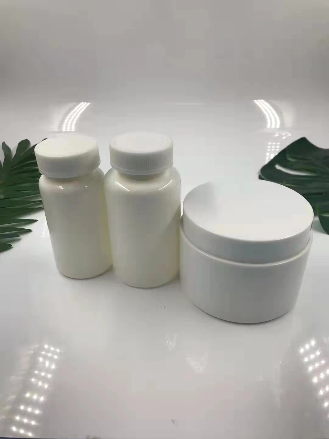 Adaptado de plástico biodegradable PLA la fécula de maíz tarros de cosméticos