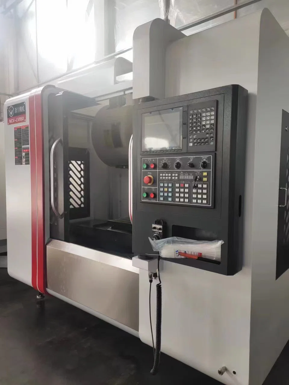 Zechuan Milling CNC Vertical LV850 Machine Tool of Defferent Systems