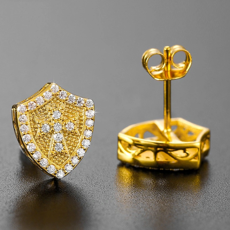 2022 Nouvelle arrivée style Punk hommes Bijoux plaqué or 18K Vvs bouclier Moissanite Diamond Stud Earrings