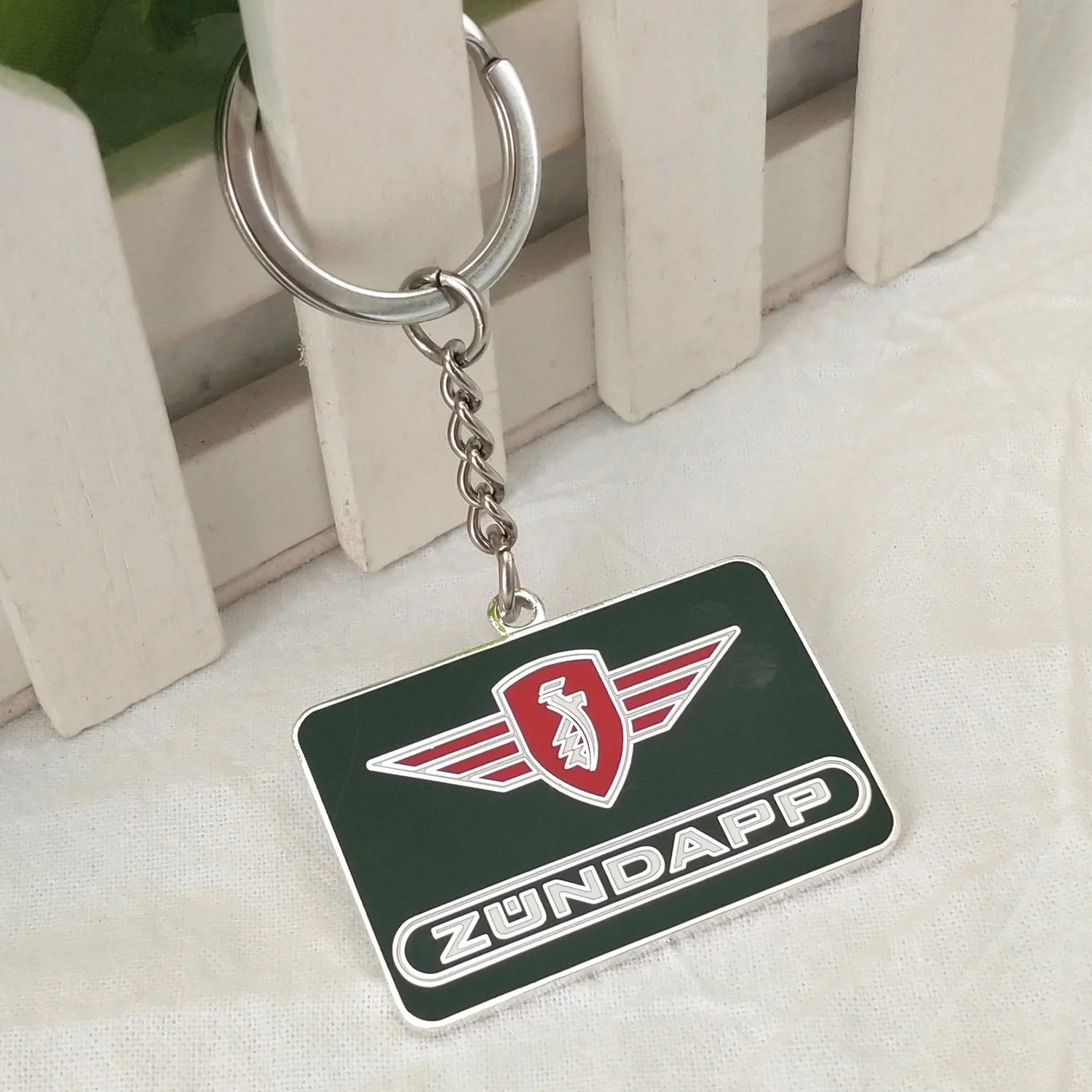 Fabricante POM Personalizado Poms Chaveiro Logotipo Militar Keyrings Loja abridor de garrafa Porta-chaves para a oferta promocional