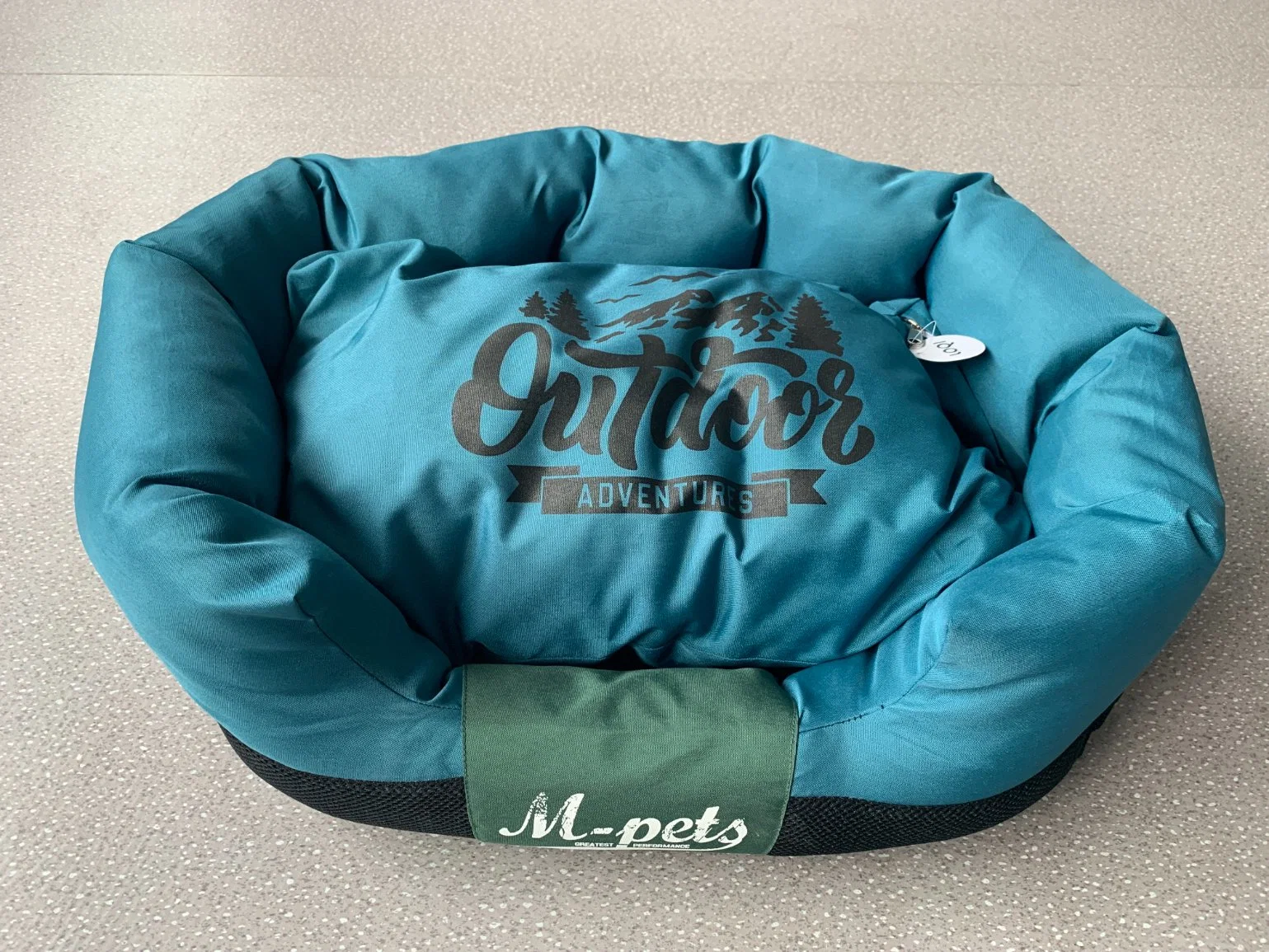 Wear-Resistant Oval Pet Bed Soft Dog Cat Cushion with Customized