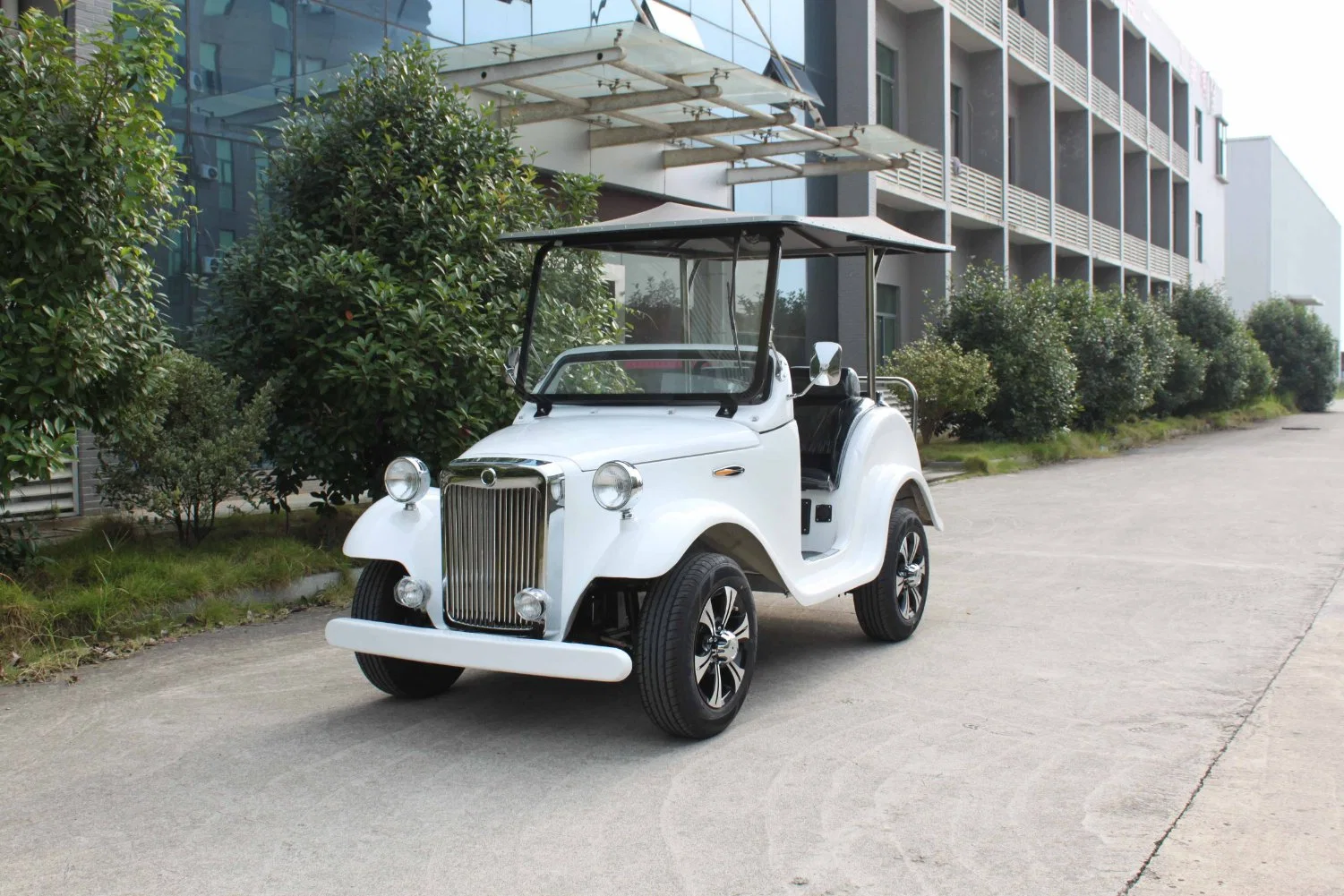 Aluminum Chassis GRP Car Body Electric Car with CE Certificate 4 Seat