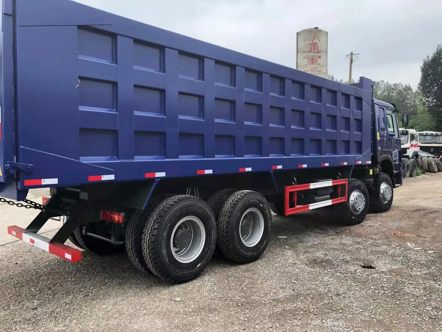 Hohe Qualität/hohe Kostenleistung gebraucht HOWO 8X4 Dump Truck zum Verkauf